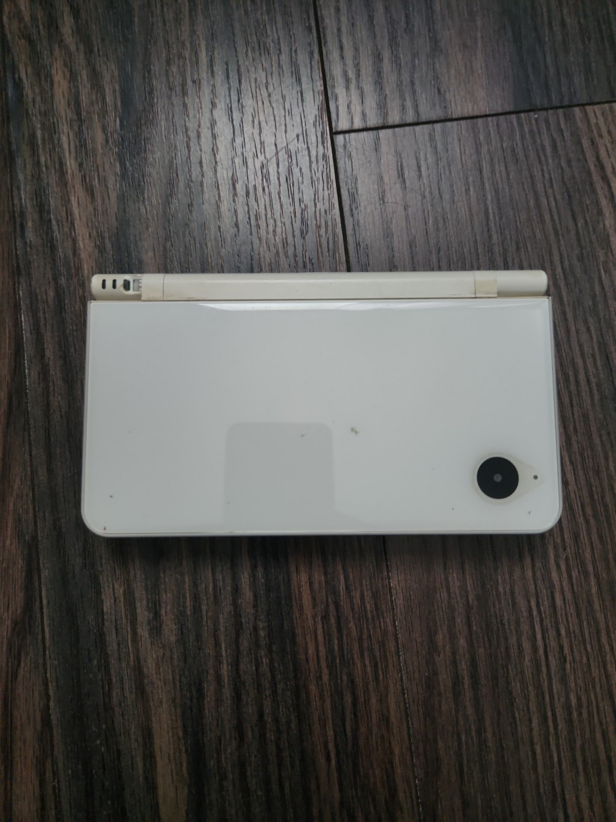 Nintendo DSi xl in White