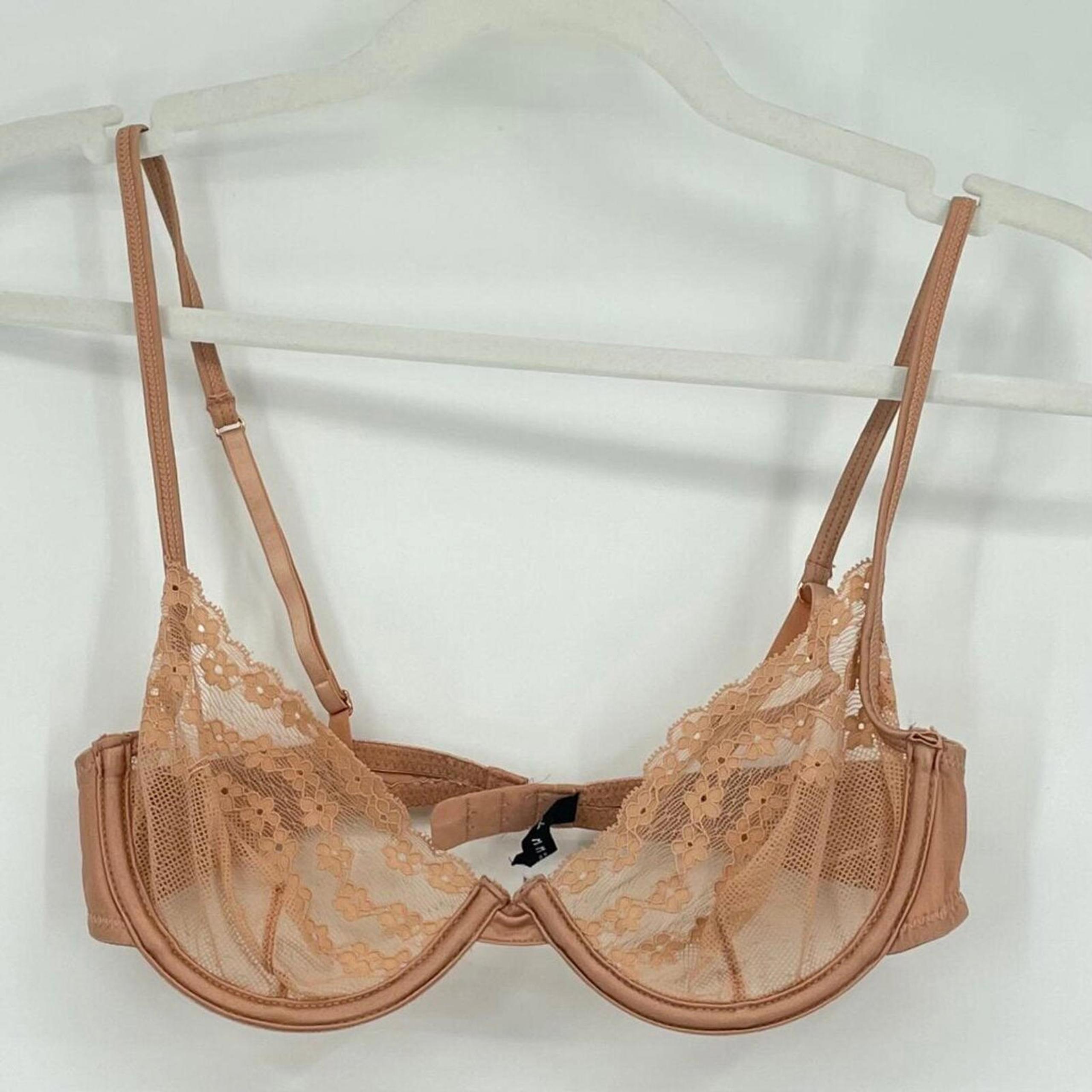 Women's Urban Outfitters Lace Bra Coral Intimates/Sleepwear M