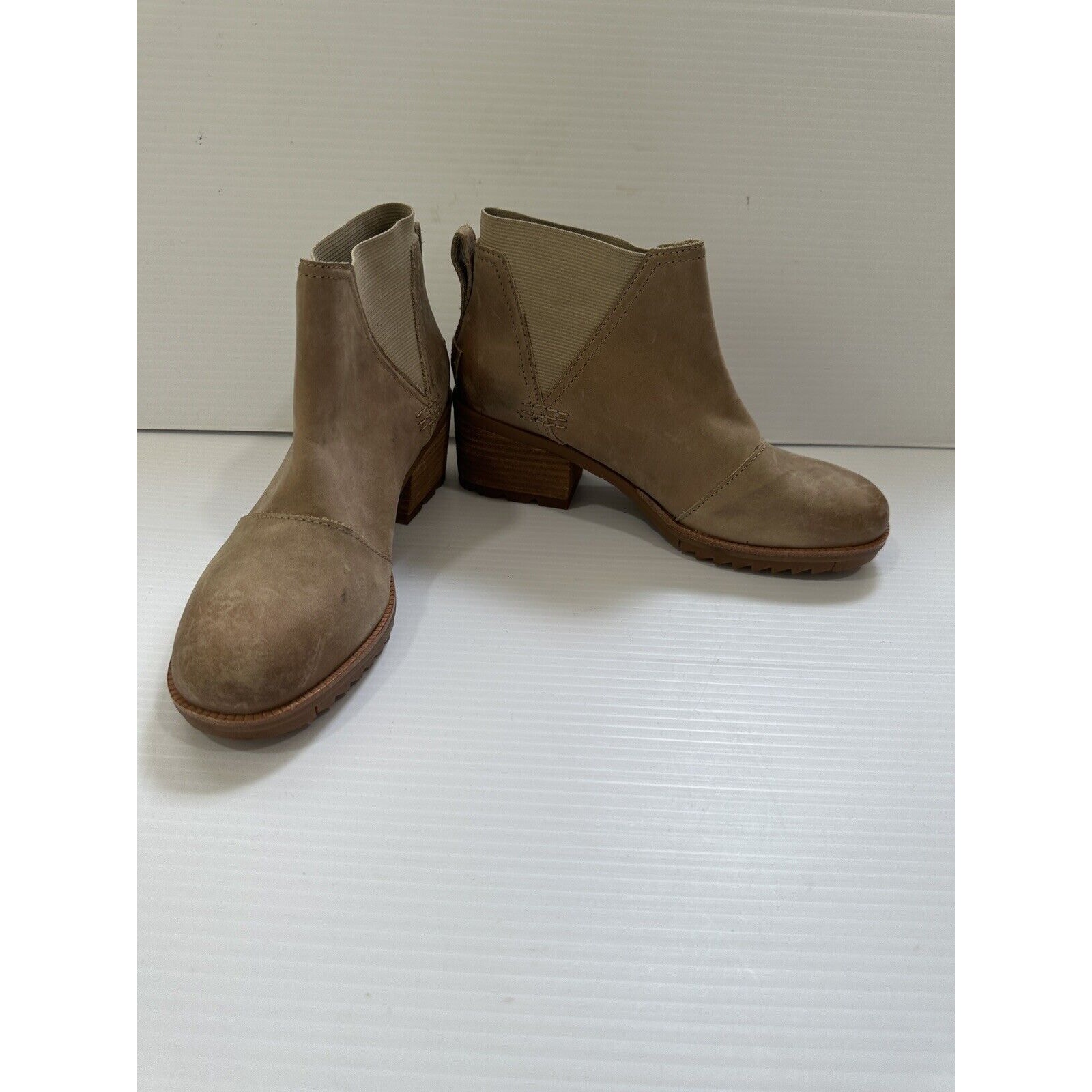 SOREL Womens Hi-Line Heel Chelsea Boot ankle slip on brown leather chunky heel 6