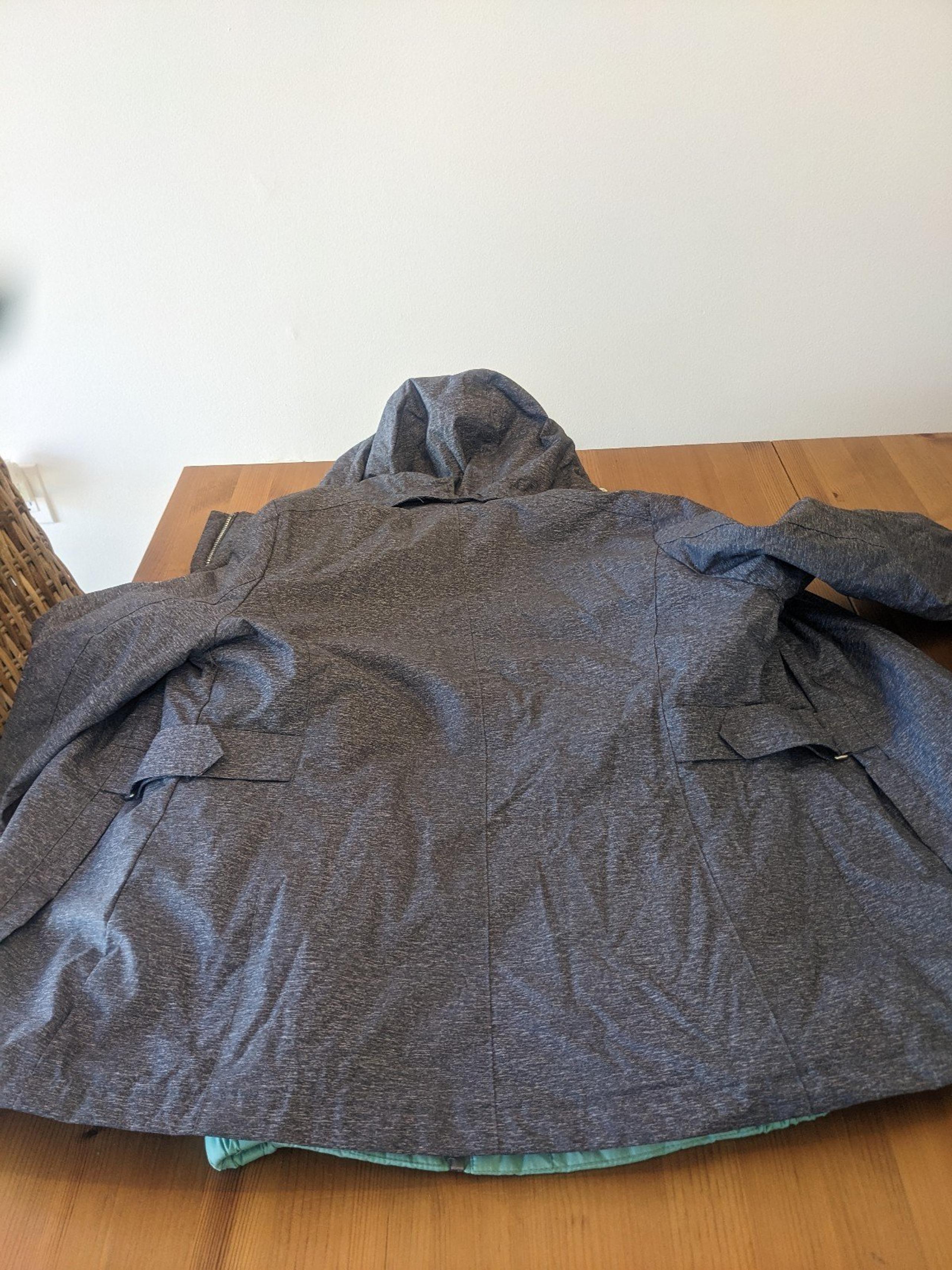Snow jacket