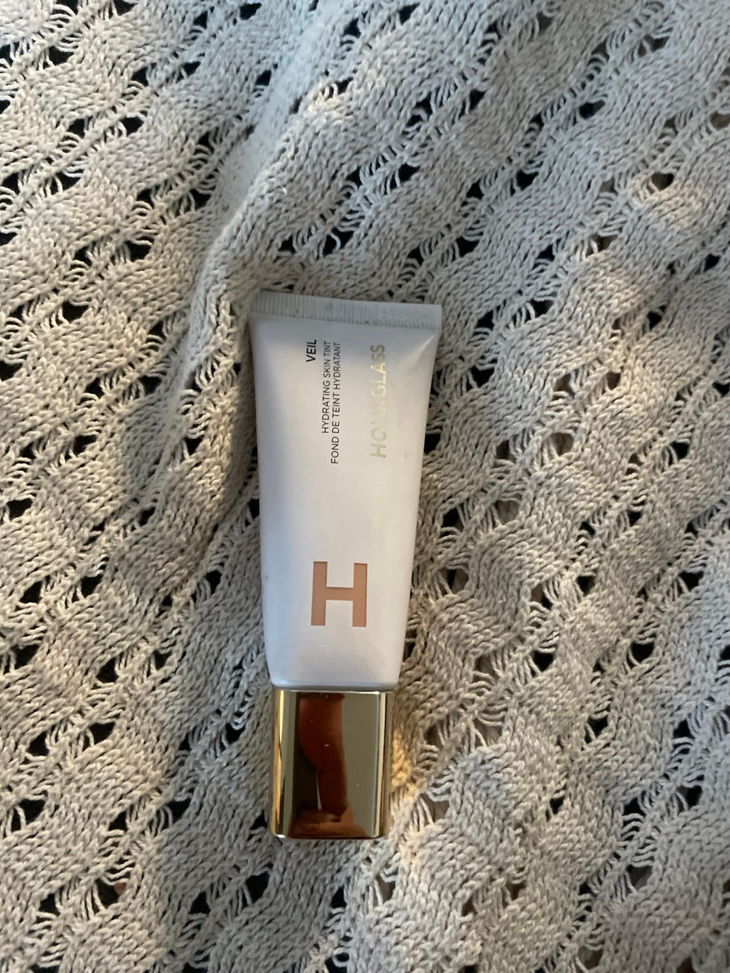 HOURGLASS Veil Hydrating Skin Tint shade 6