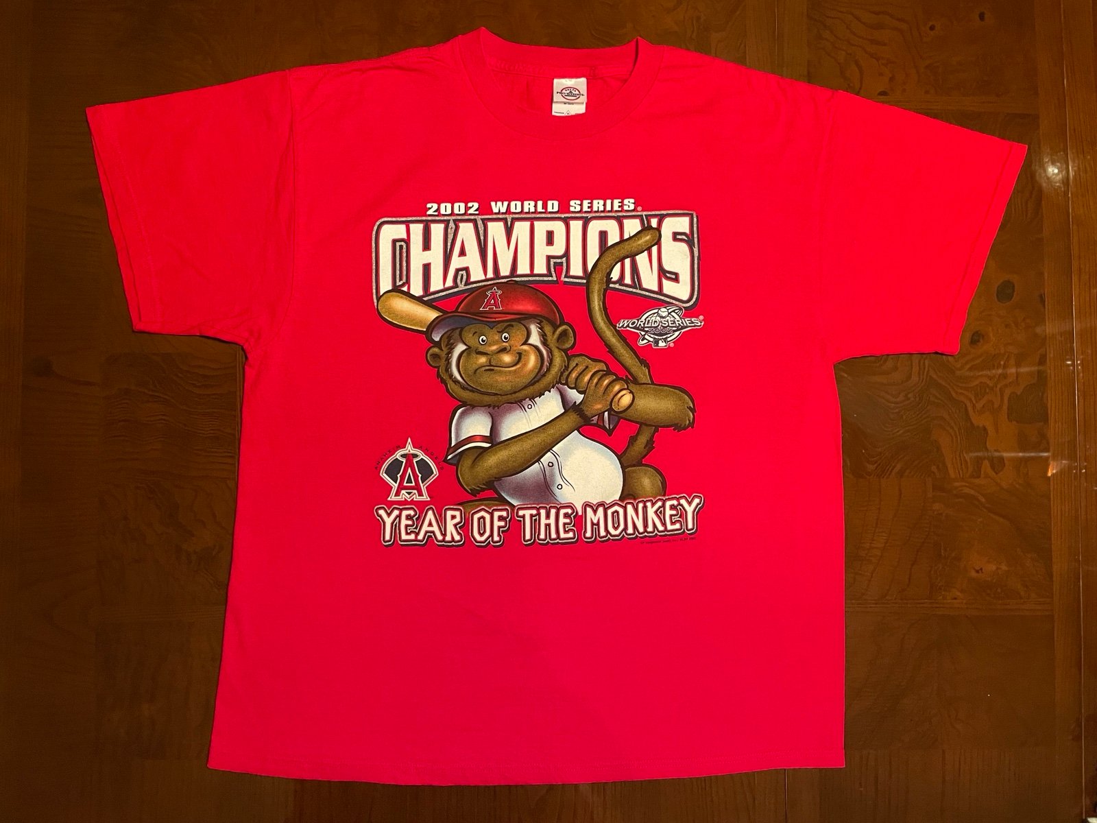 2002 World Series Champions Anaheim Angels Year Of The Monkey Men’s XL Shirt