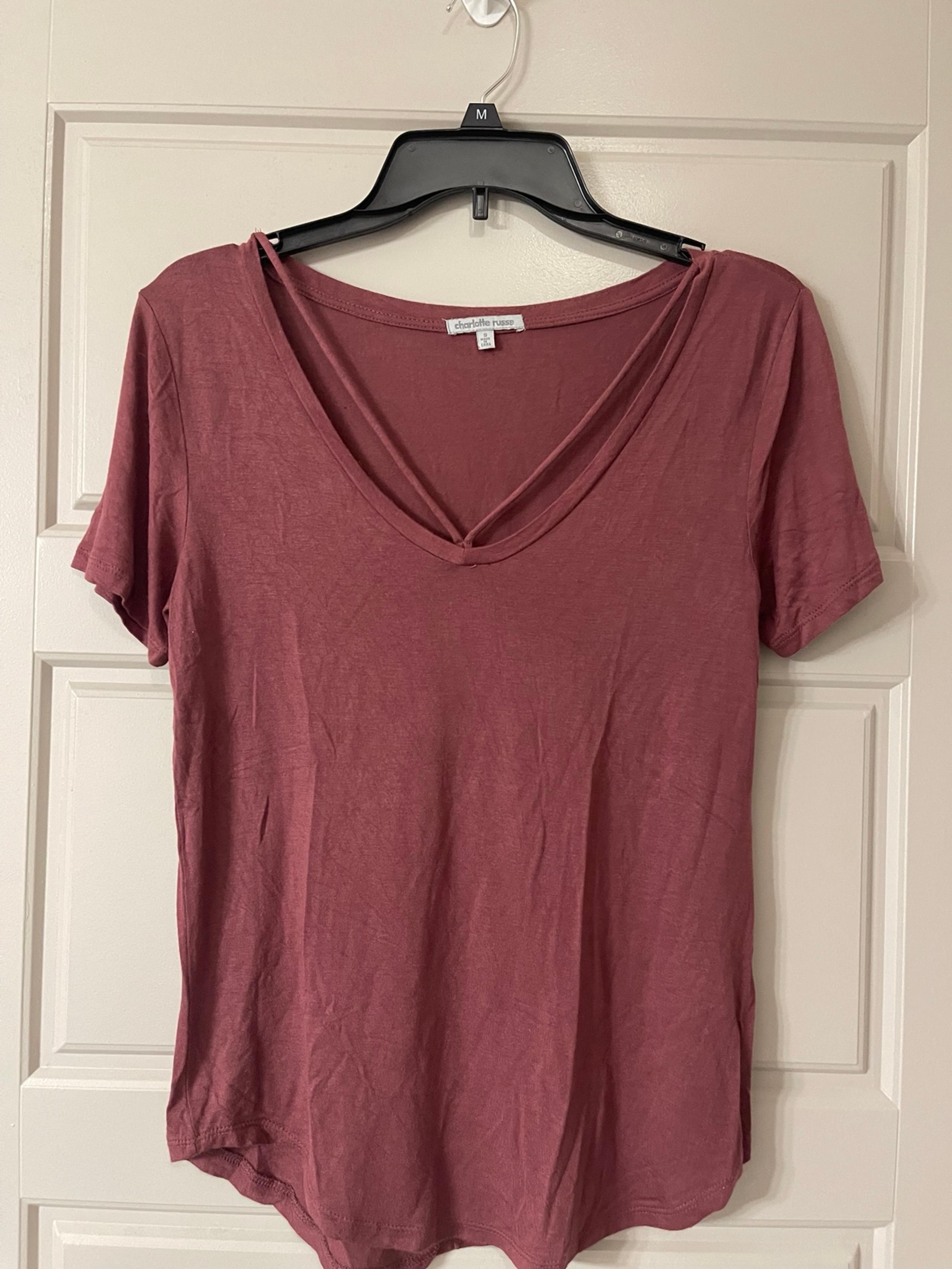 Women’s Charlotte Russe V-Neck T-Shirt Size S