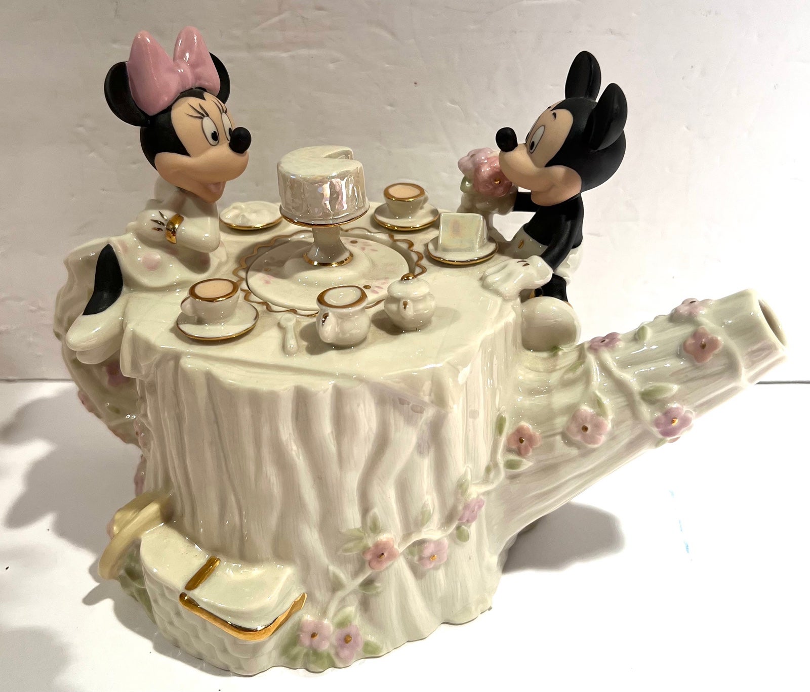 Lenox Mickey and Minnie Teapot 2004 Disney