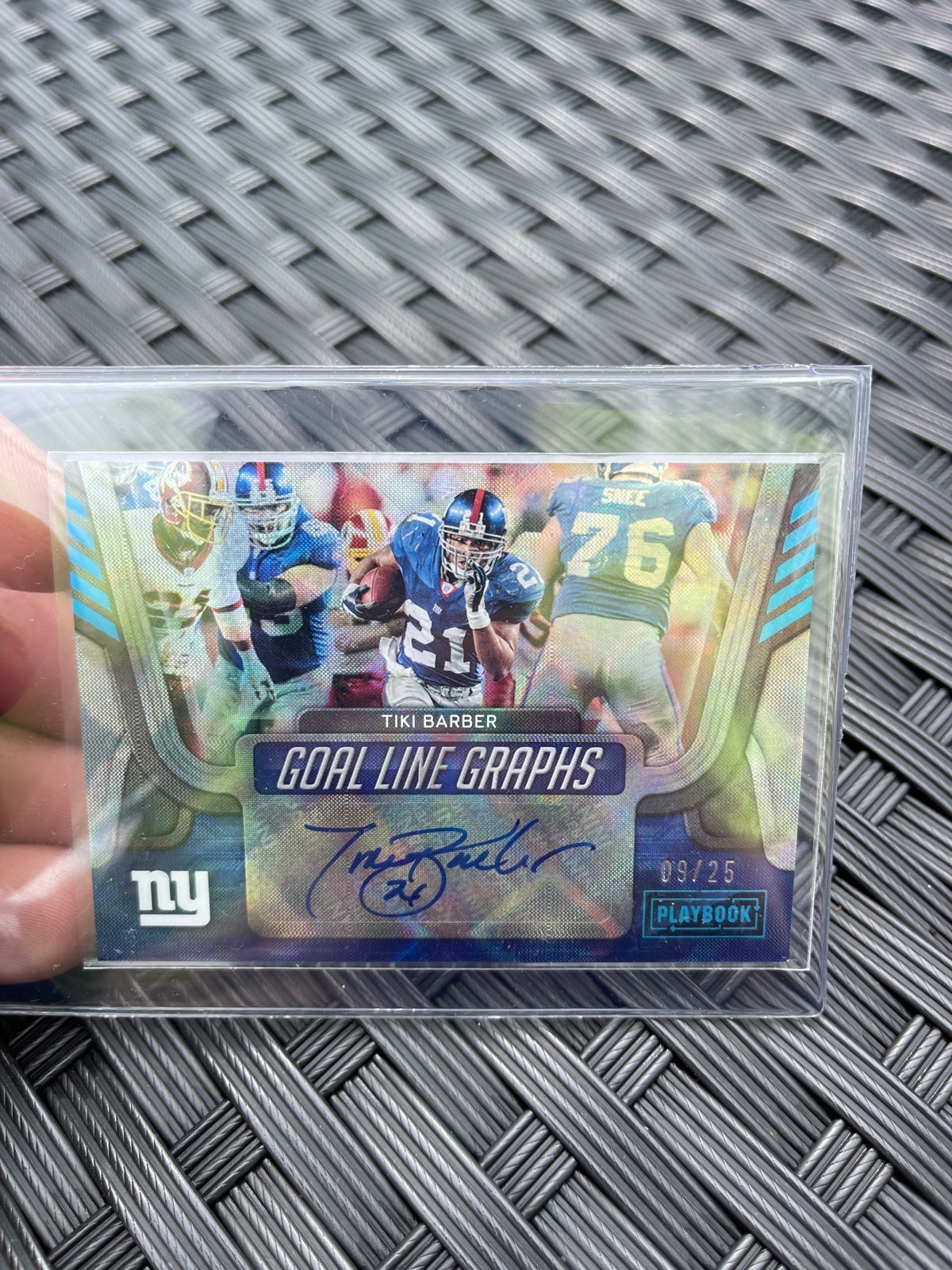 2022 Playbook Goal Line Graphs Tiki Barber 09/25 AUTOGRAPH