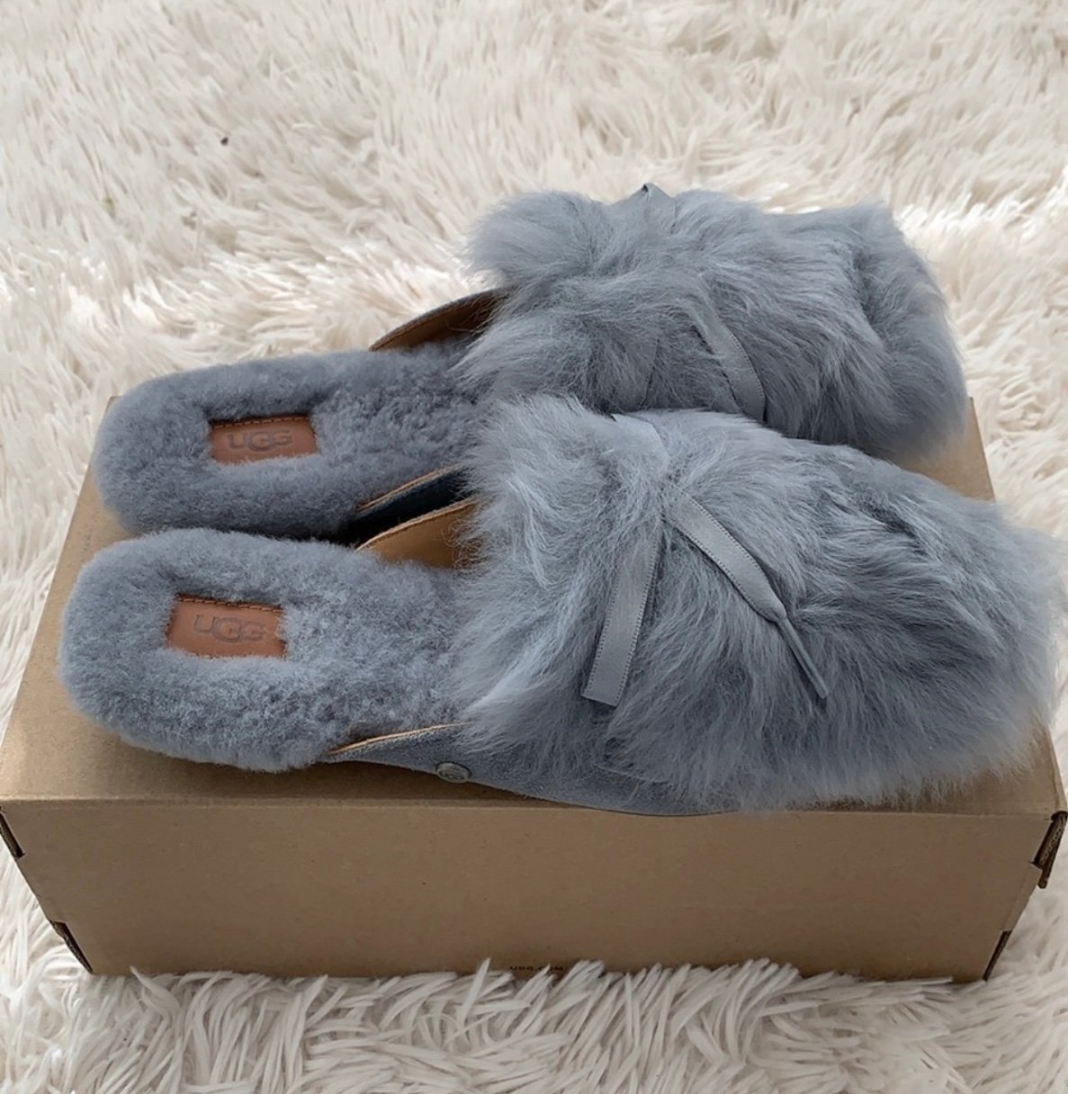 Brand new authentic UGG shaine fluff slip on slipper