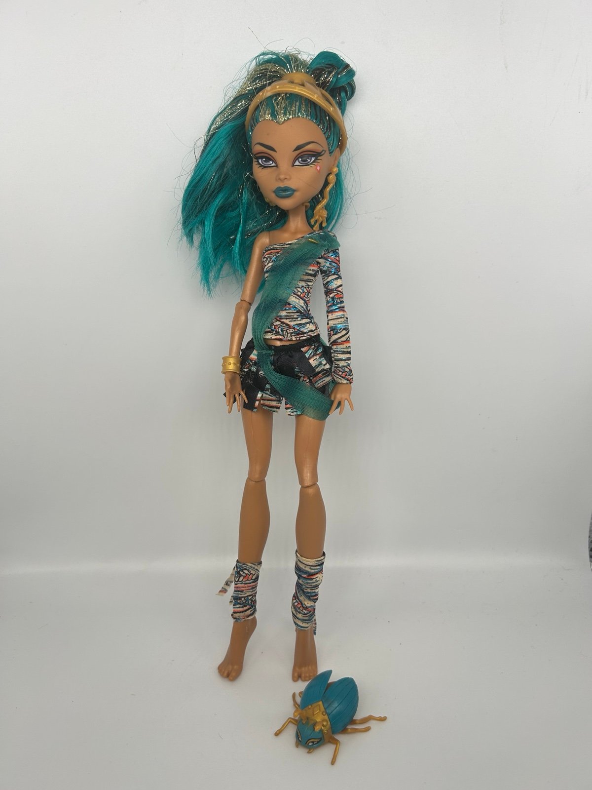 Monster High First Wave Nefera De Nile Doll W/ Pet Azura Scarab 2012