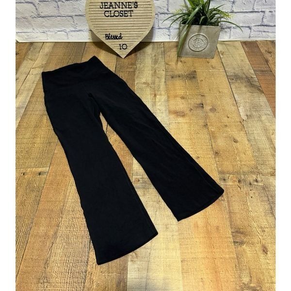 Lululemon Groove Super-High-Rise Crop 23 Black Size 2 Style Number: W6BZ3S Pr