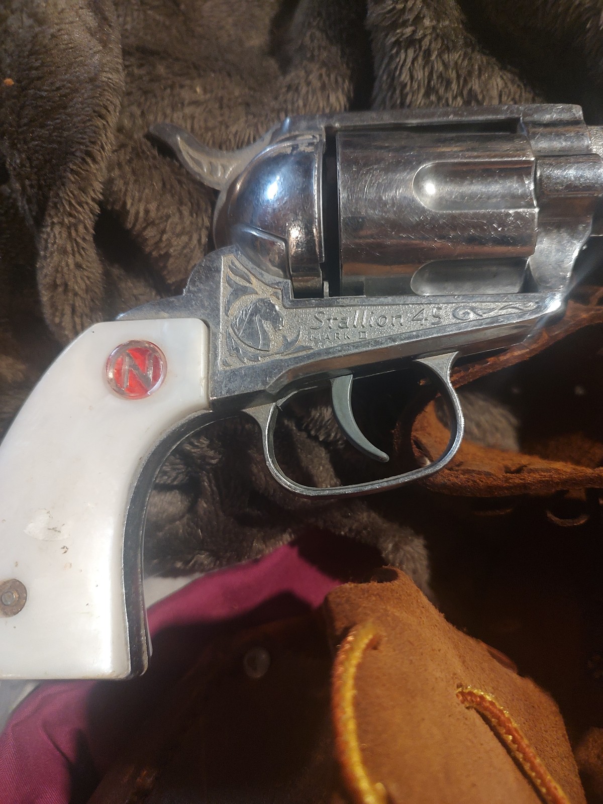 Nichols stallion 45 Mark 2 toy gun with holster