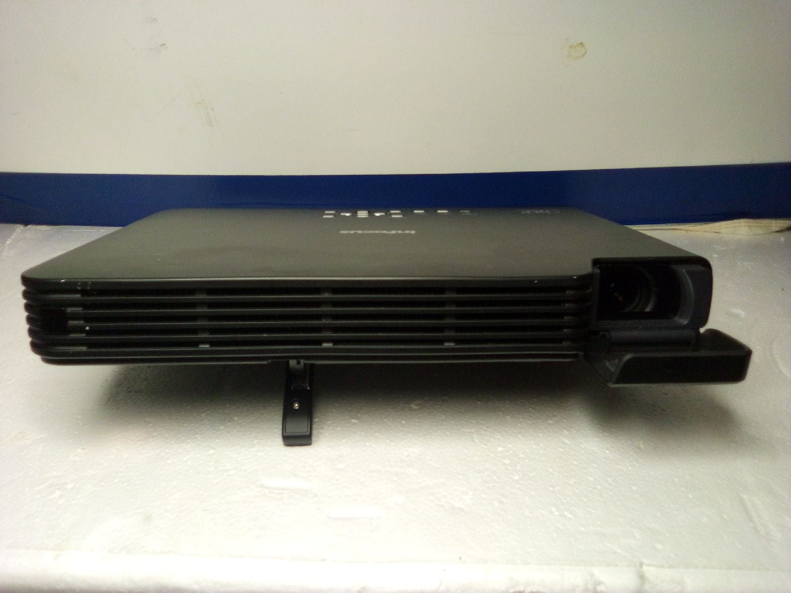 InFocus in12 Projector