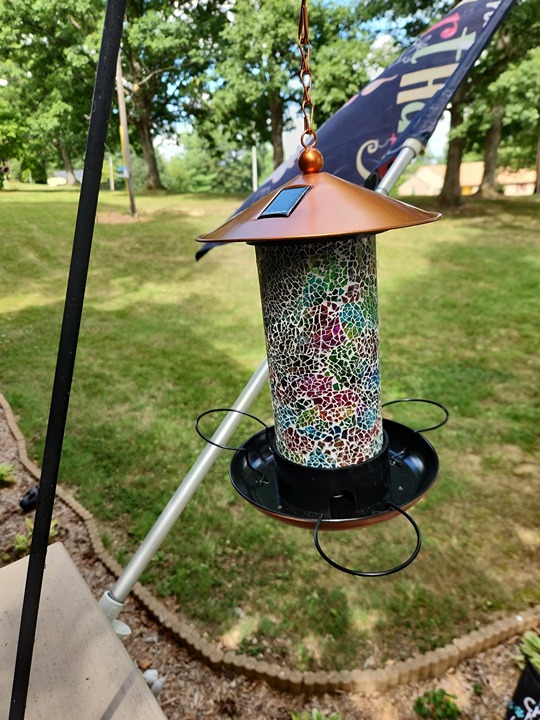 XDW-GIFTS Mosaic Solar Wild Bird Feeder, Waterproof Lantern Shape with S-Hook &