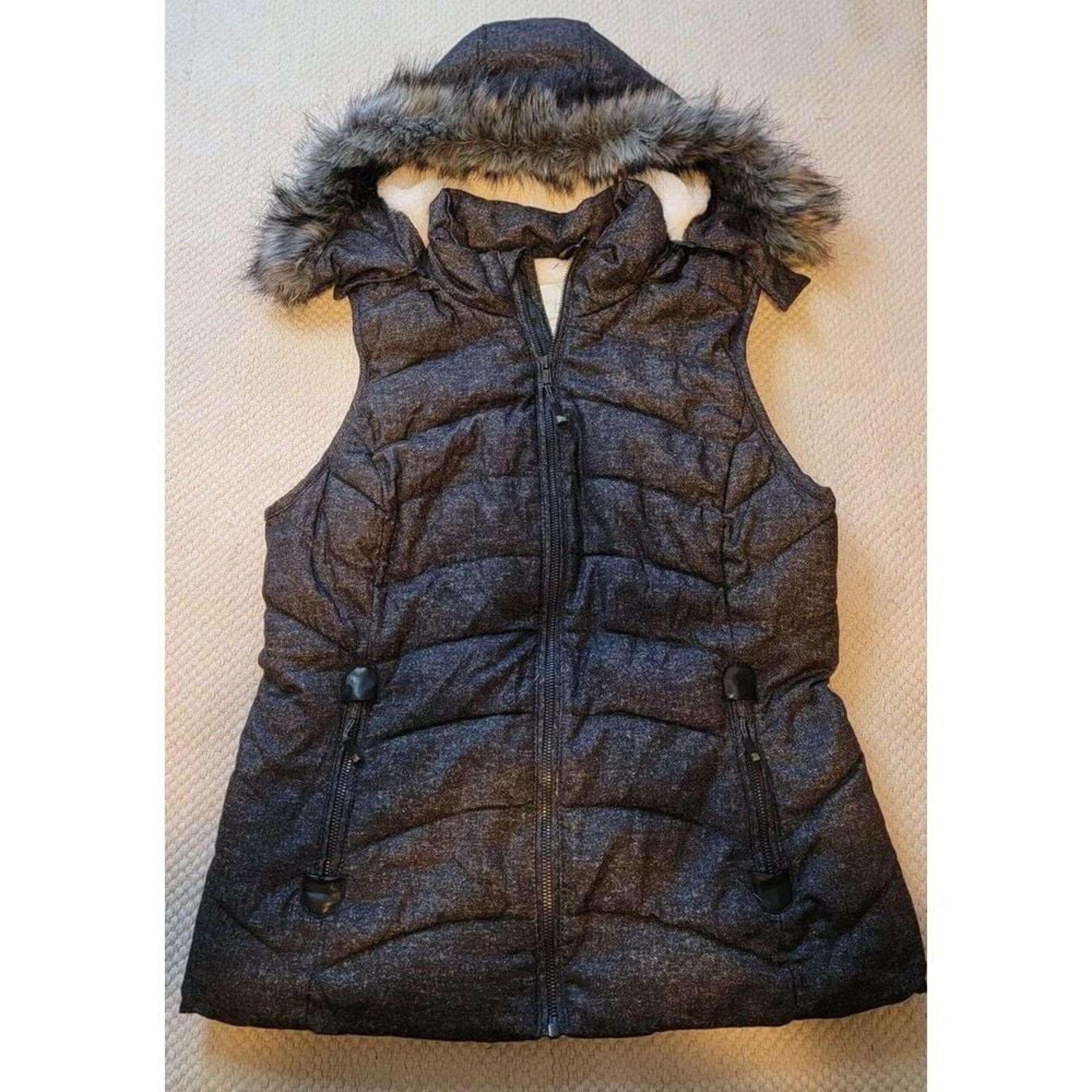 Green Tea Charcoal Gray Faux Fur Lined Sherpa Hooded Vest Jacket Medium EUC