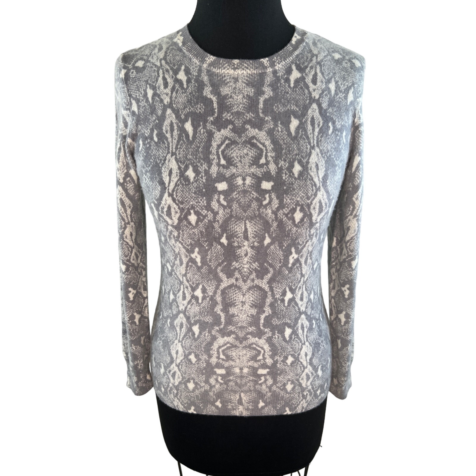 J. Mclaughlin 100% Cashmere Gray White Python Skin Printed Crew Sweater S Small