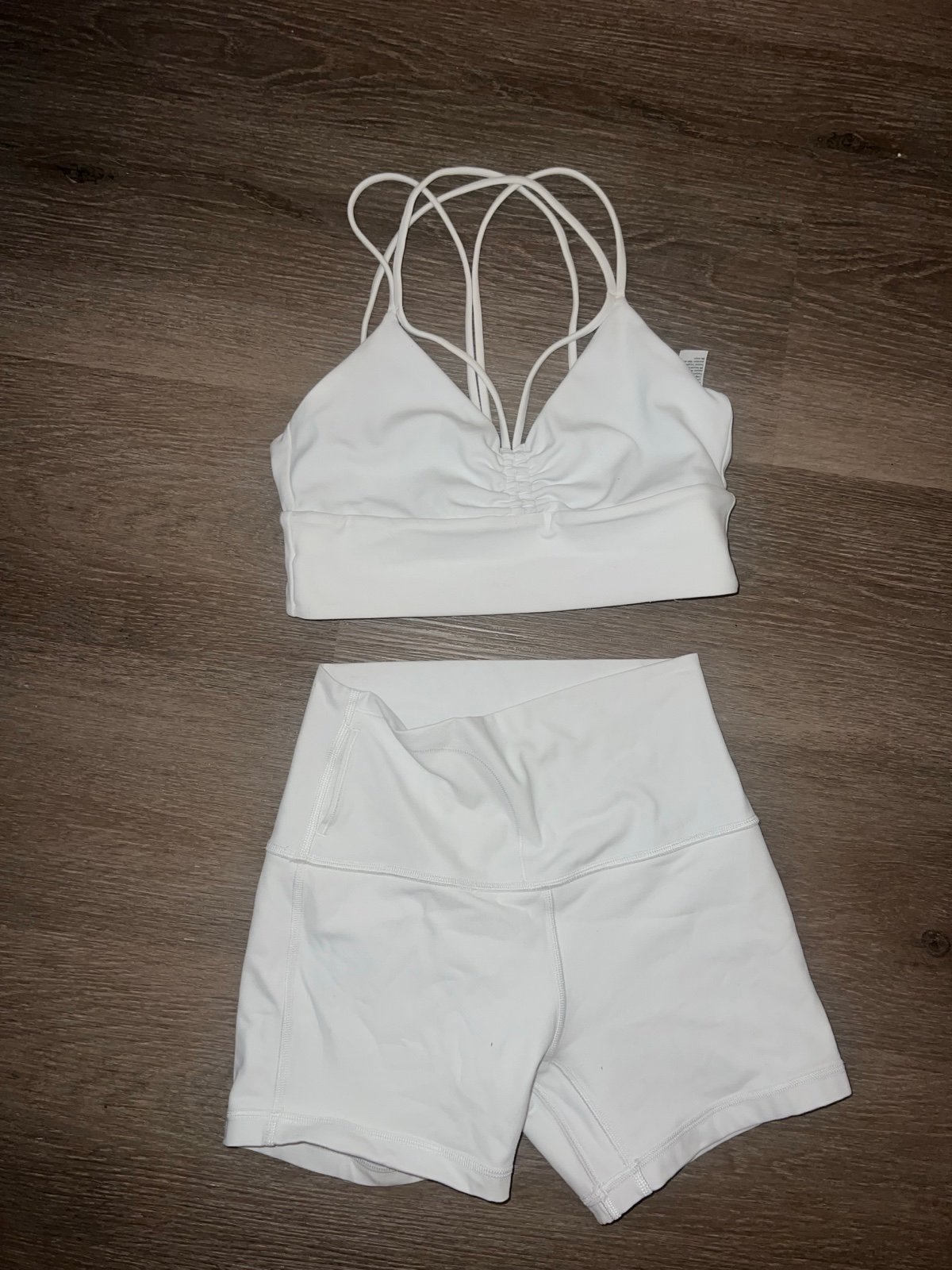 Nulu Strappy V-Neck Yoga Bra & lululemon Align™ High-Rise Short 4 in White