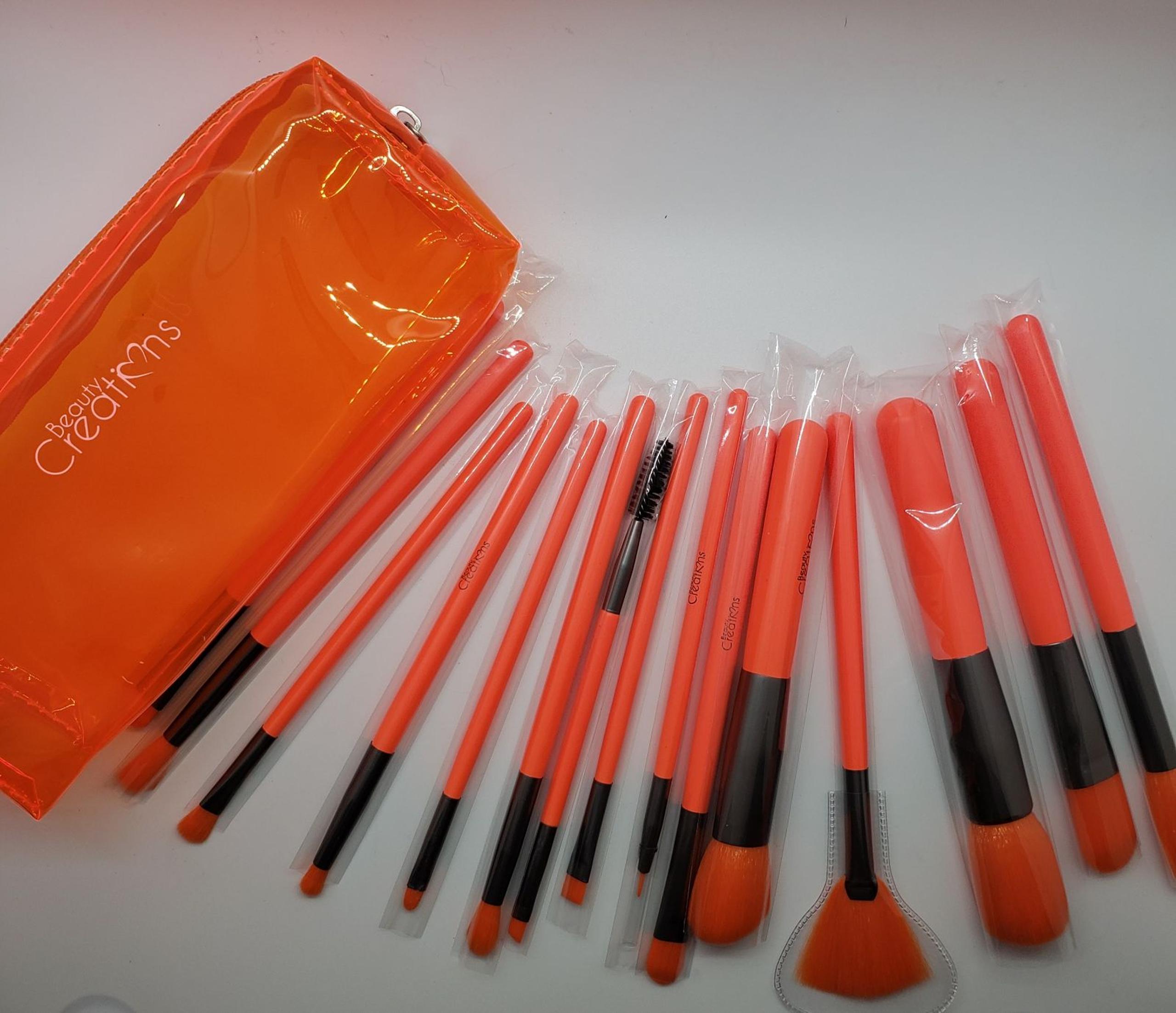BOSSY Eyes and face brushes Set