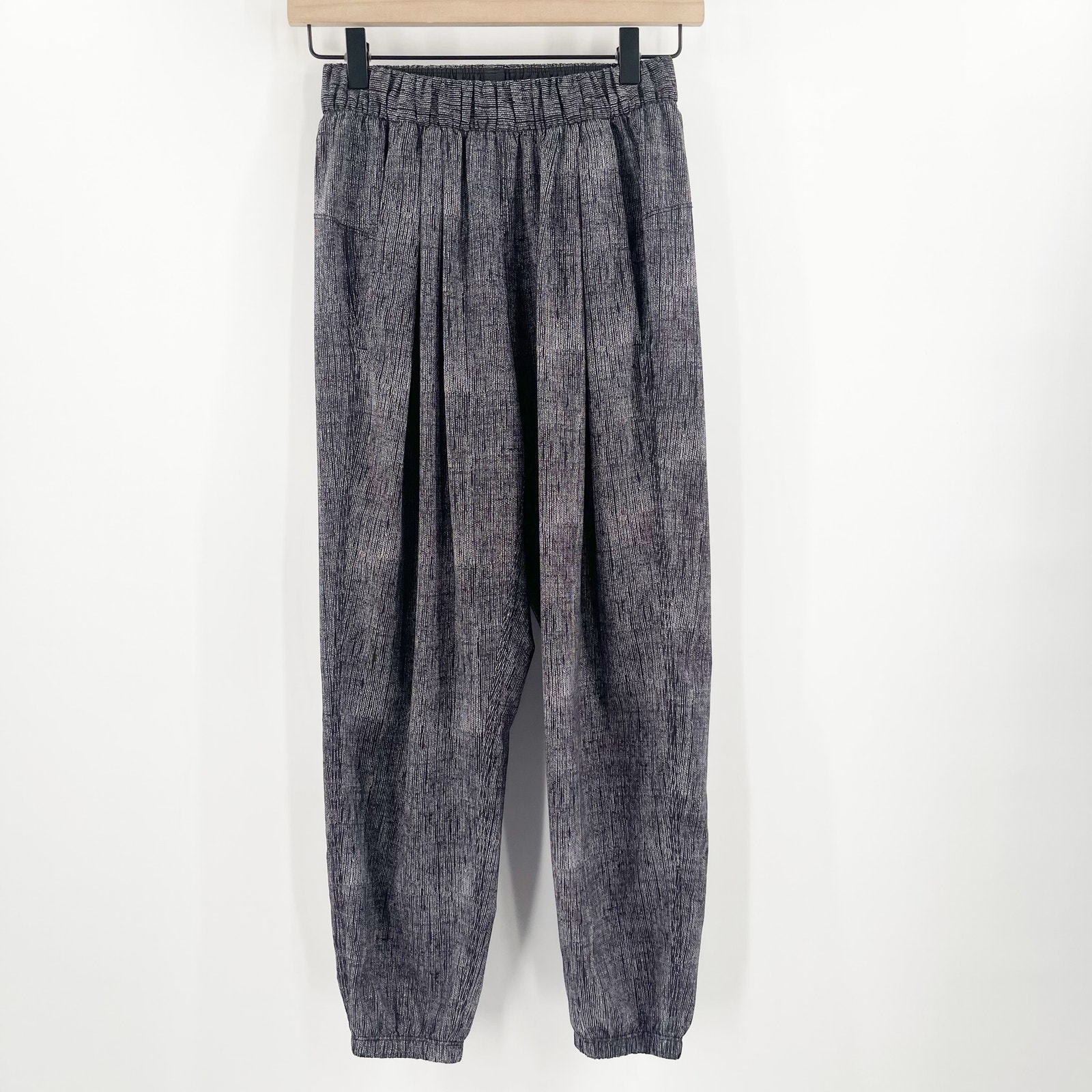 LULULEMON Pants Size 2 Rollin' With My Omies Jogger Black/Gray Swift Ultra Light