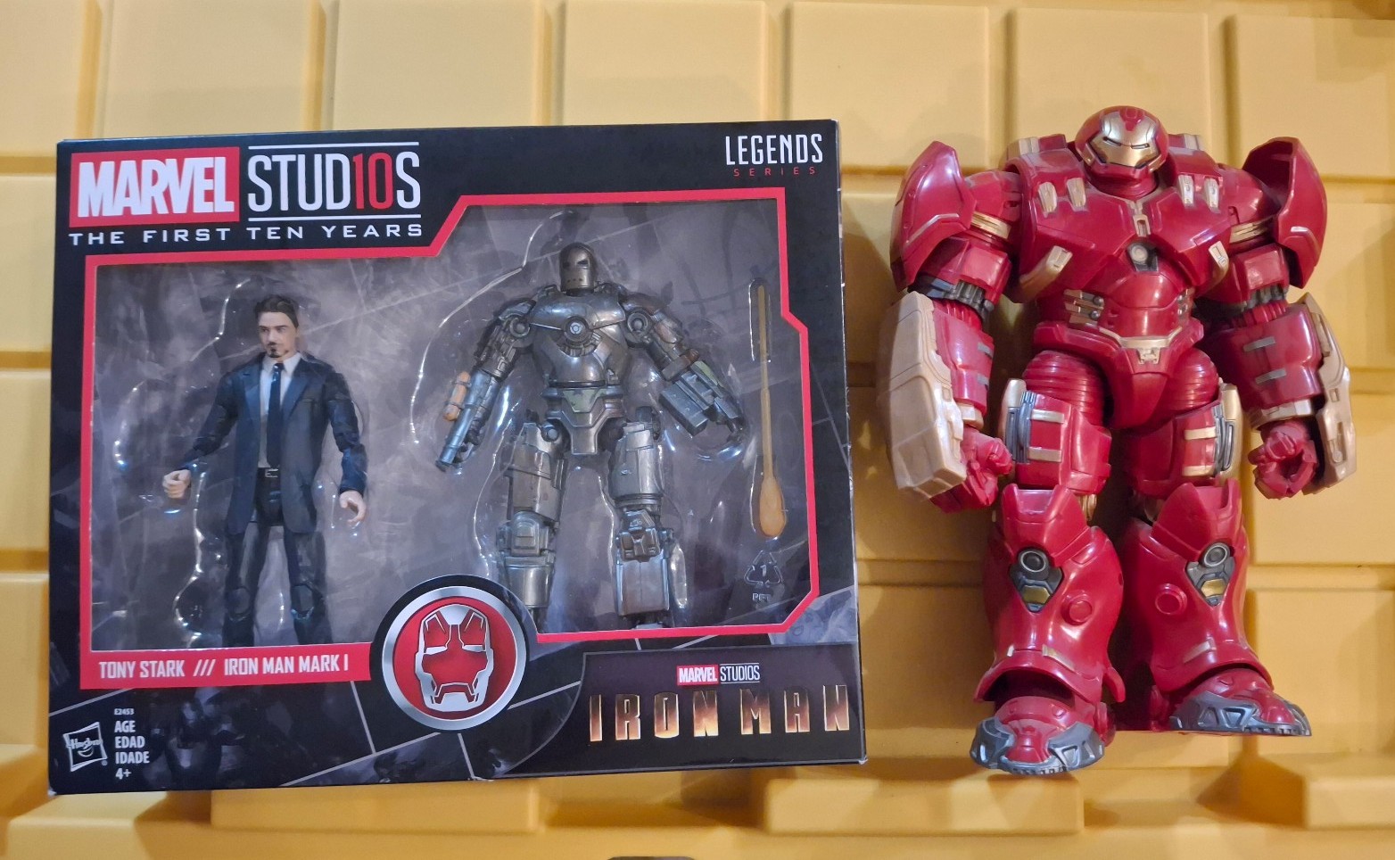 Marvel Legends ironman hulkbuster and Tony stark/mark 1 set