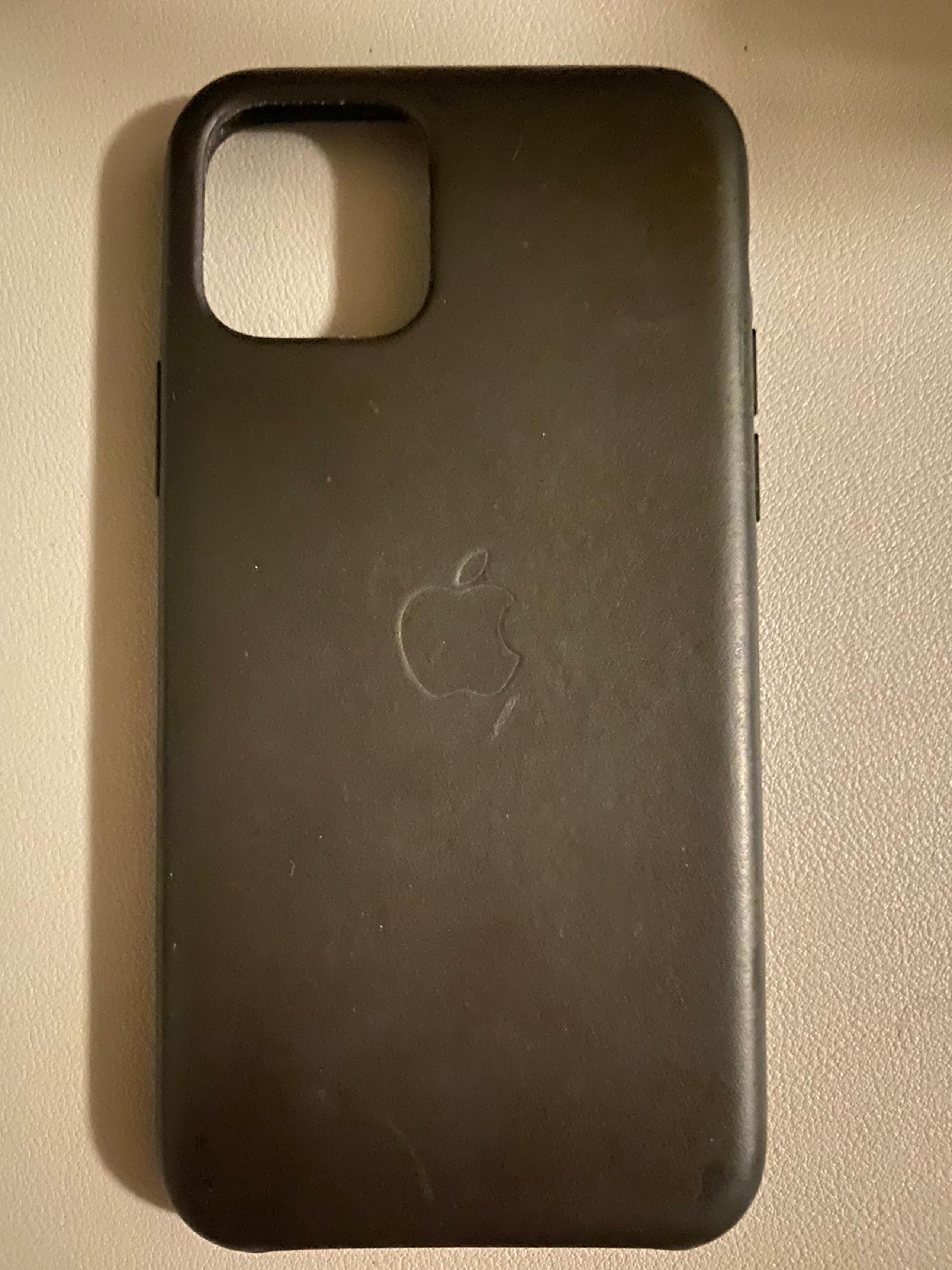 Apple iPhone 11 Pro Leather Case (Black)