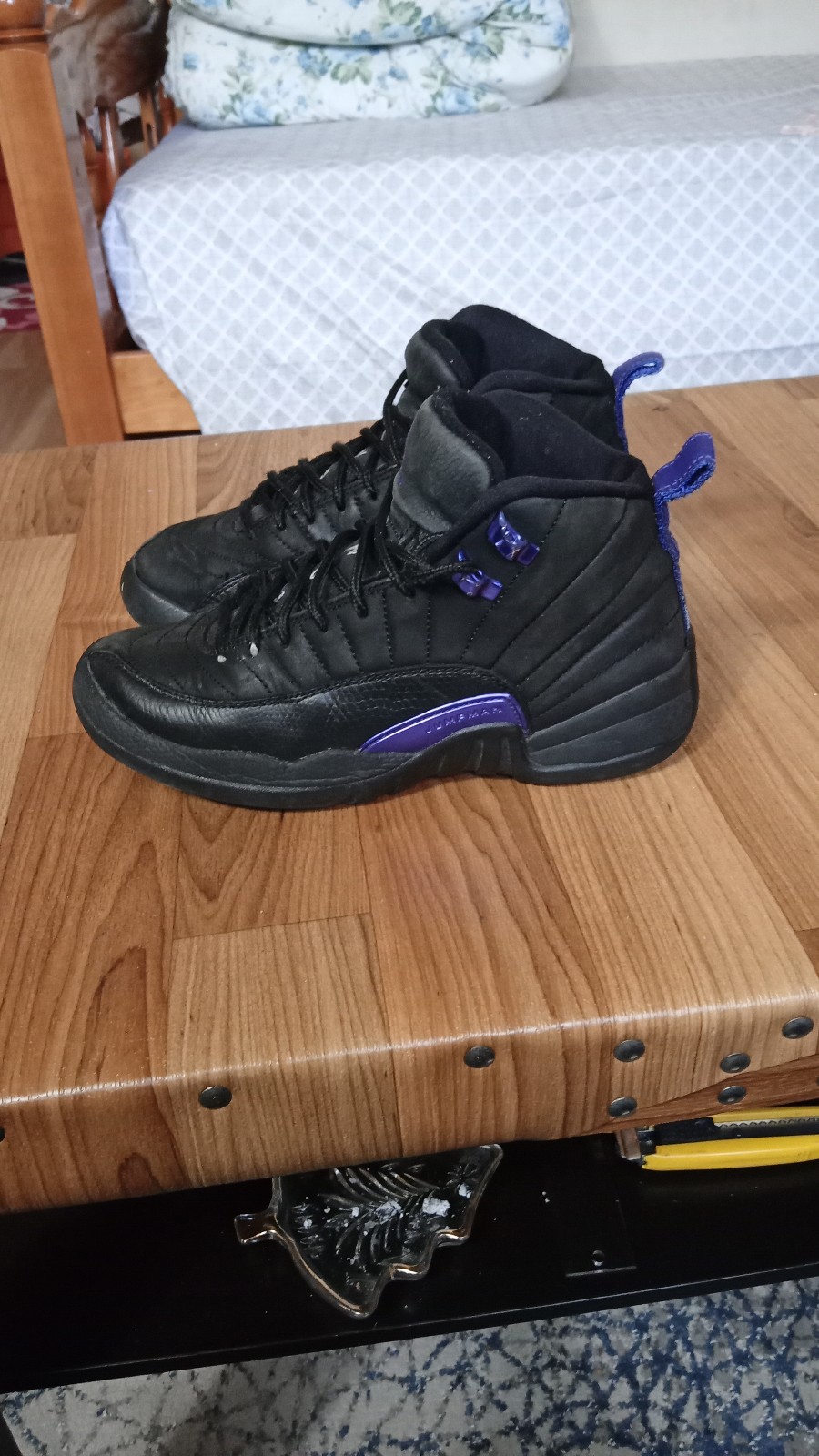 Nike Air Jordan 12 Retro Black Dark Concord Size 4Y DH0905-005 boys