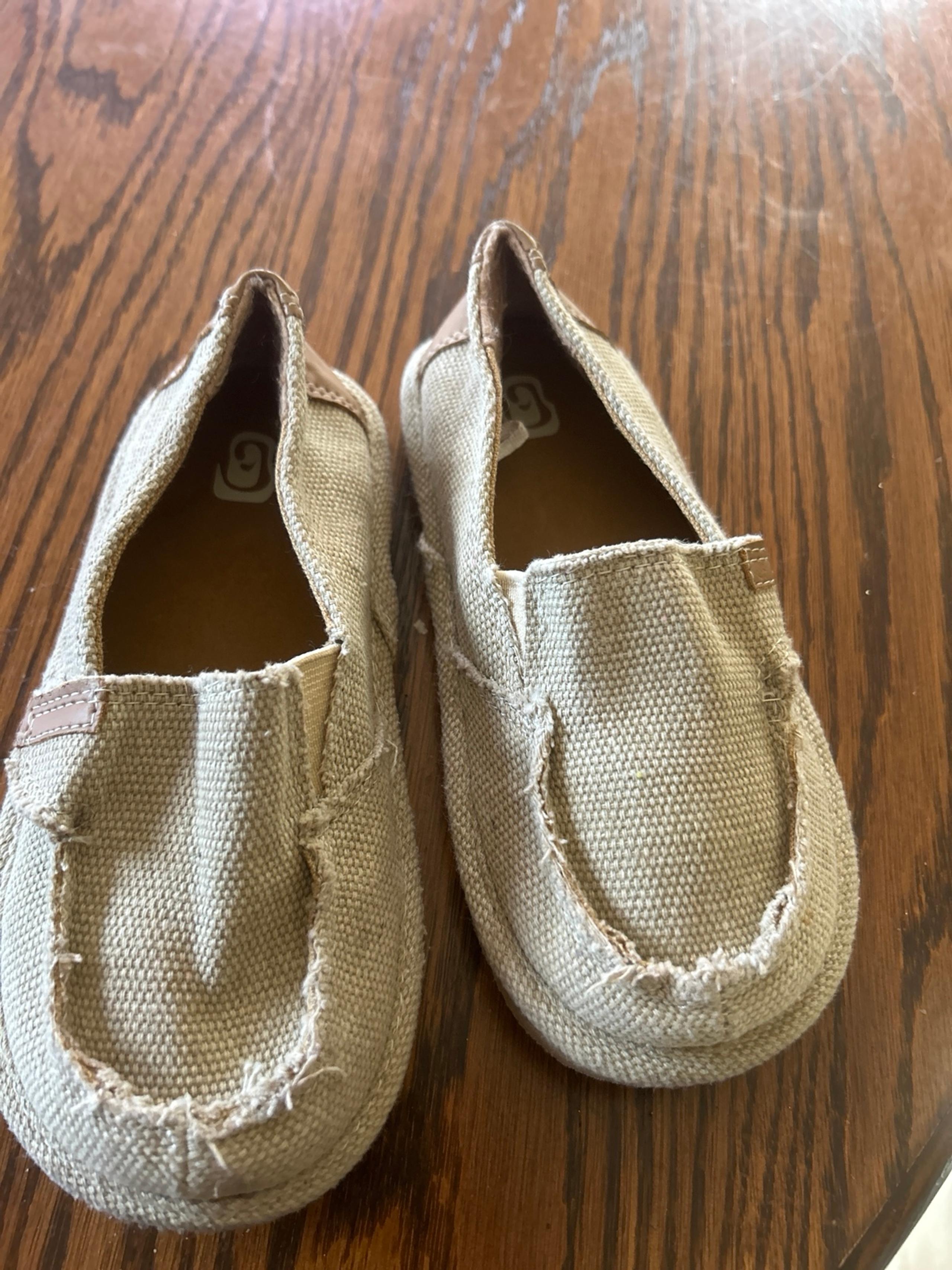 Sanuk Slip On Loafers Kids size 11 Tan Velcro Shoes Boys  Shoes