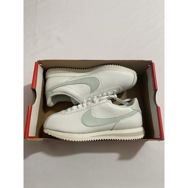 New Women’s Size 6 - Nike Cortez White Light Silver DN1791 106