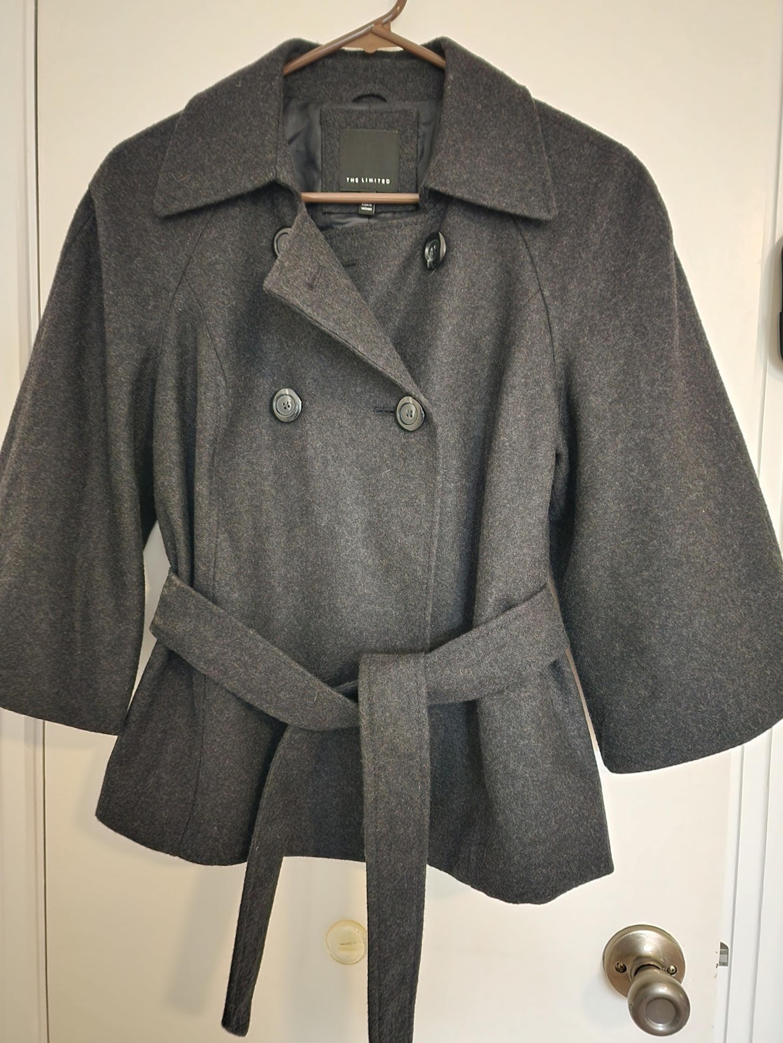 The Limited Women's Gray Cropped  Jacket PeaCoat Size Medium Wool E12