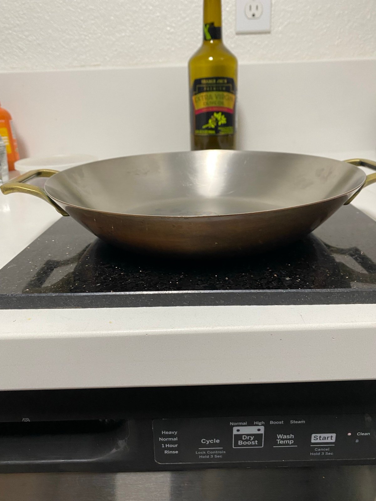 Sauté pan