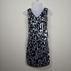 Adrianna Papell Evening Sequined Mini Dress Size 6 Silver Black Party V-Neck NWT