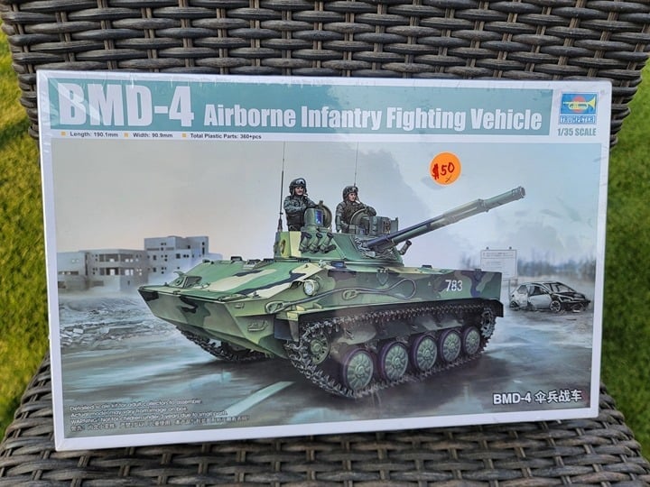 Trumpeter BMD-4 Airborne Infantry Fighting Vehicle Tank Model Kits UNASSEMBLED/A