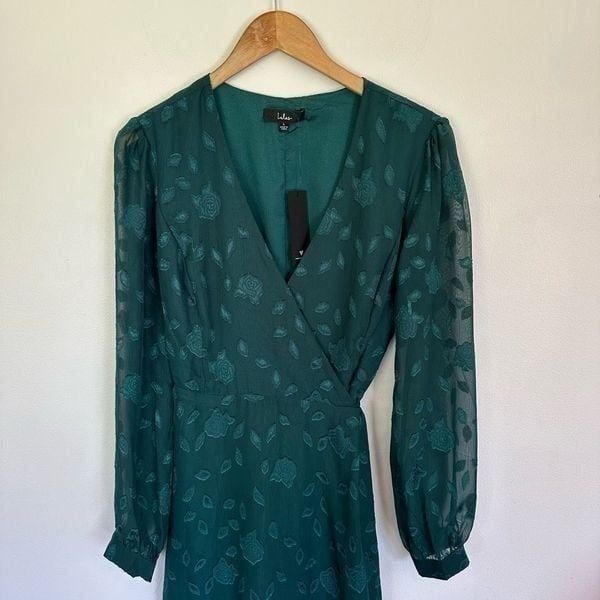 Lulus Women’s Evening of Elegance Emerald Green Floral Jacquard Wrap Midi Length - detail