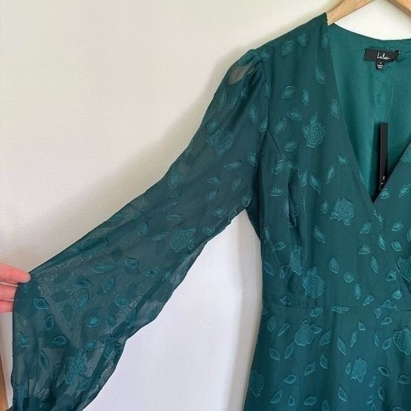 Lulus Women’s Evening of Elegance Emerald Green Floral Jacquard Wrap Midi Length - detail