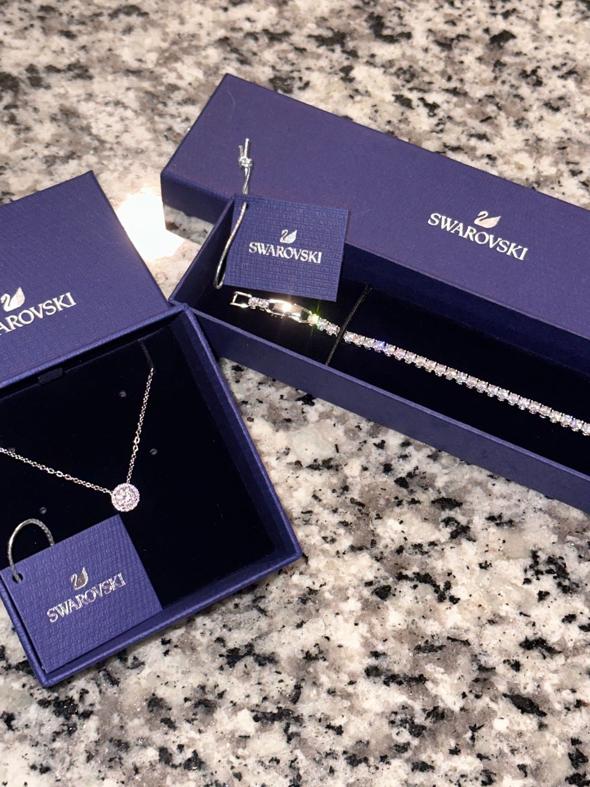 Independent earrings