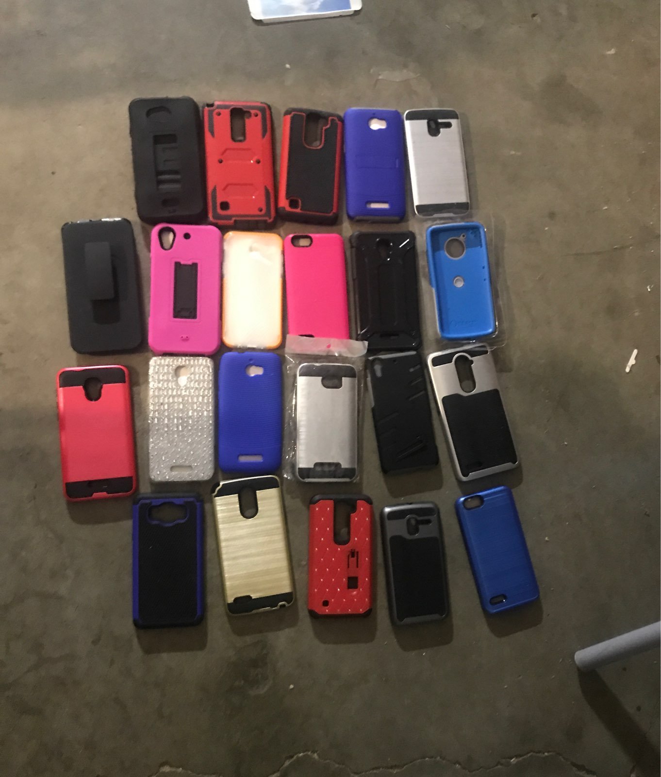 Cell phone otter box and case lot! Great