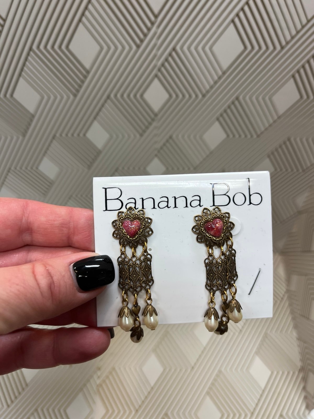 Vintage Banana Bob Brass Tone Heart Pearl Dangle Earrings