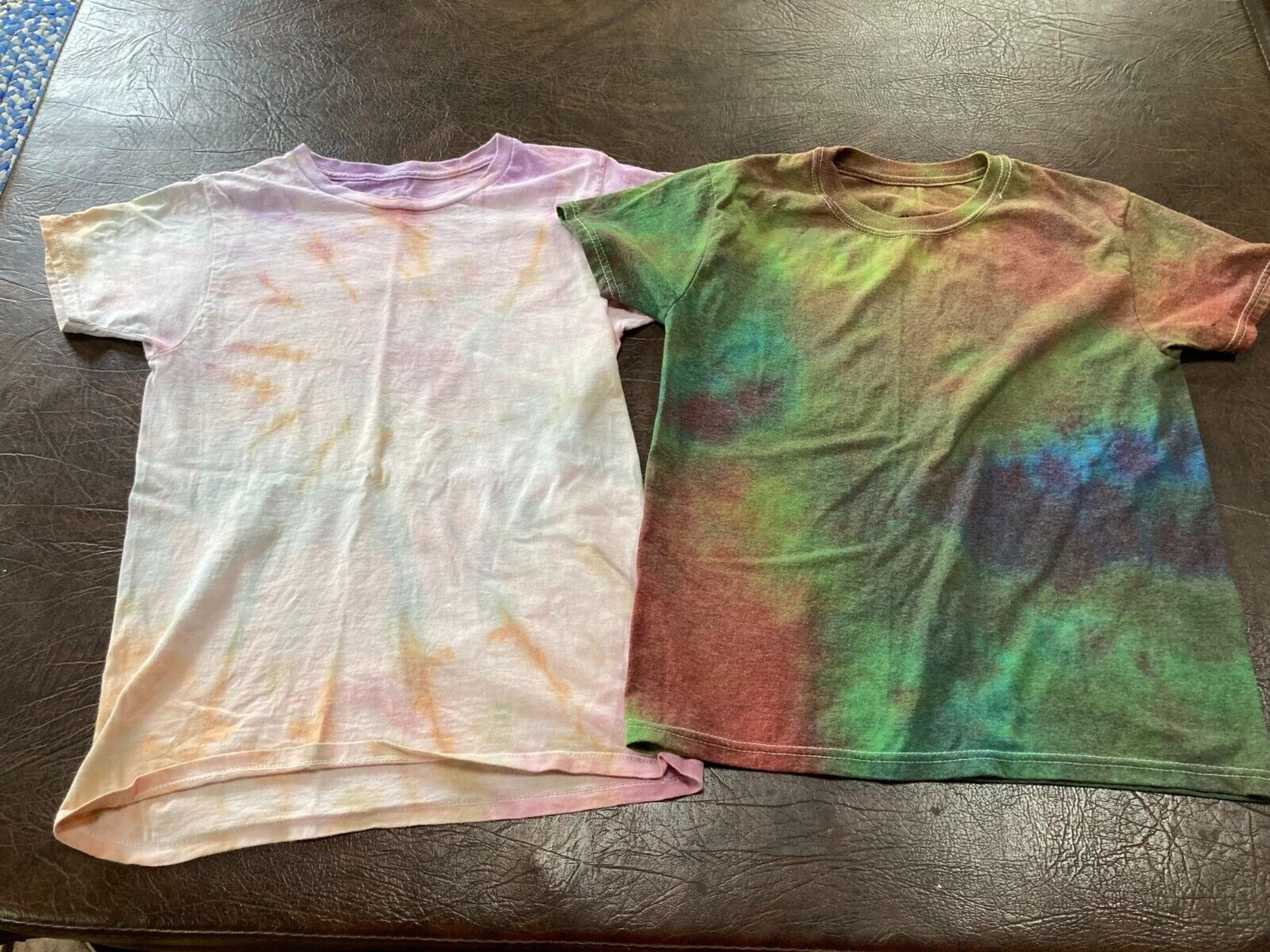 Youth 10-12 Lot of 2 HANES FRUIT of the LOOM T-Shirts Tie Dye Short Sleeve
