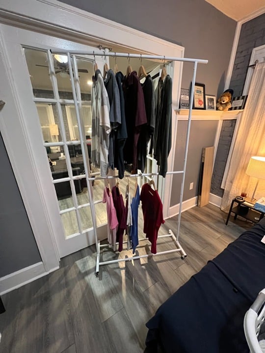 Double Rod Clothing Garment Rack, Rolling Clothes Organizer on Wheels.