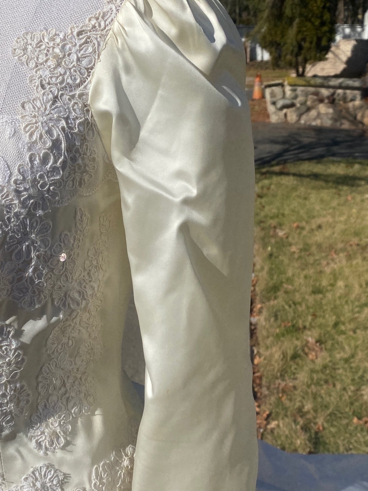 Vintage Wedding Dress YELLOWED size 6