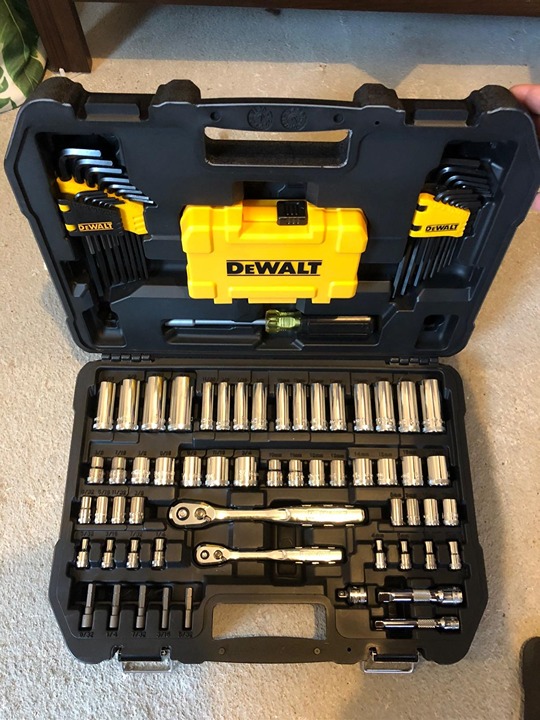 DEWALT Mechanics Tools Kit and Socket Set, 1/4 & 3/8 Drive, SAE, 108-Piece
