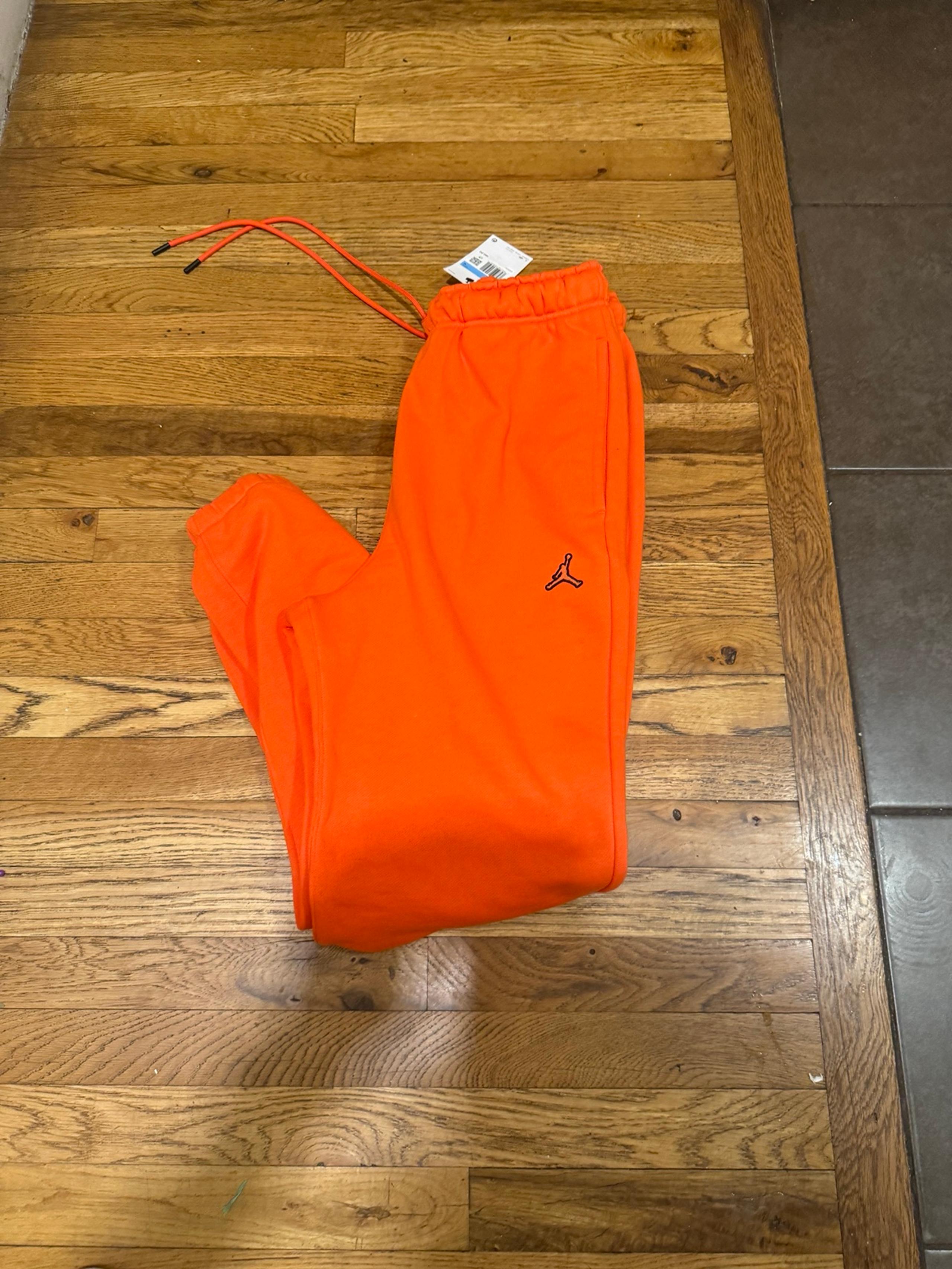 Jordan joggers standard fit size medium