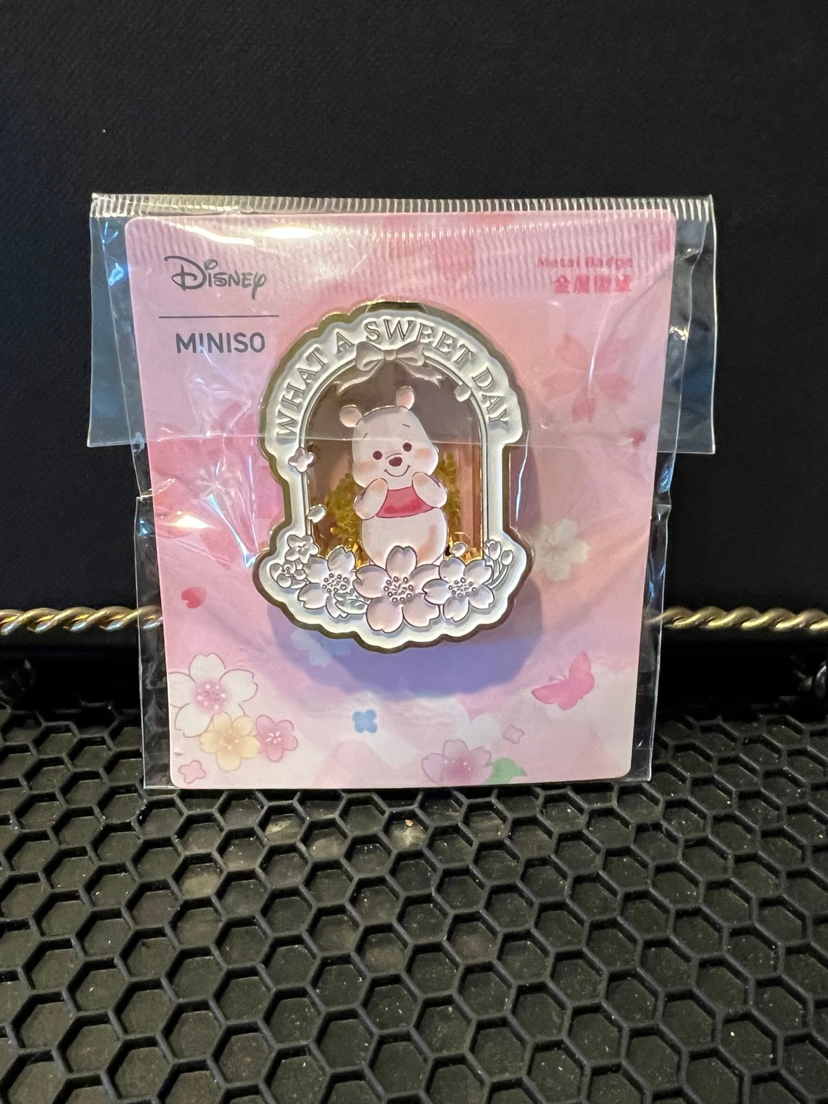 Disney x Miniso Shanghai Exclusive pin - Pooh