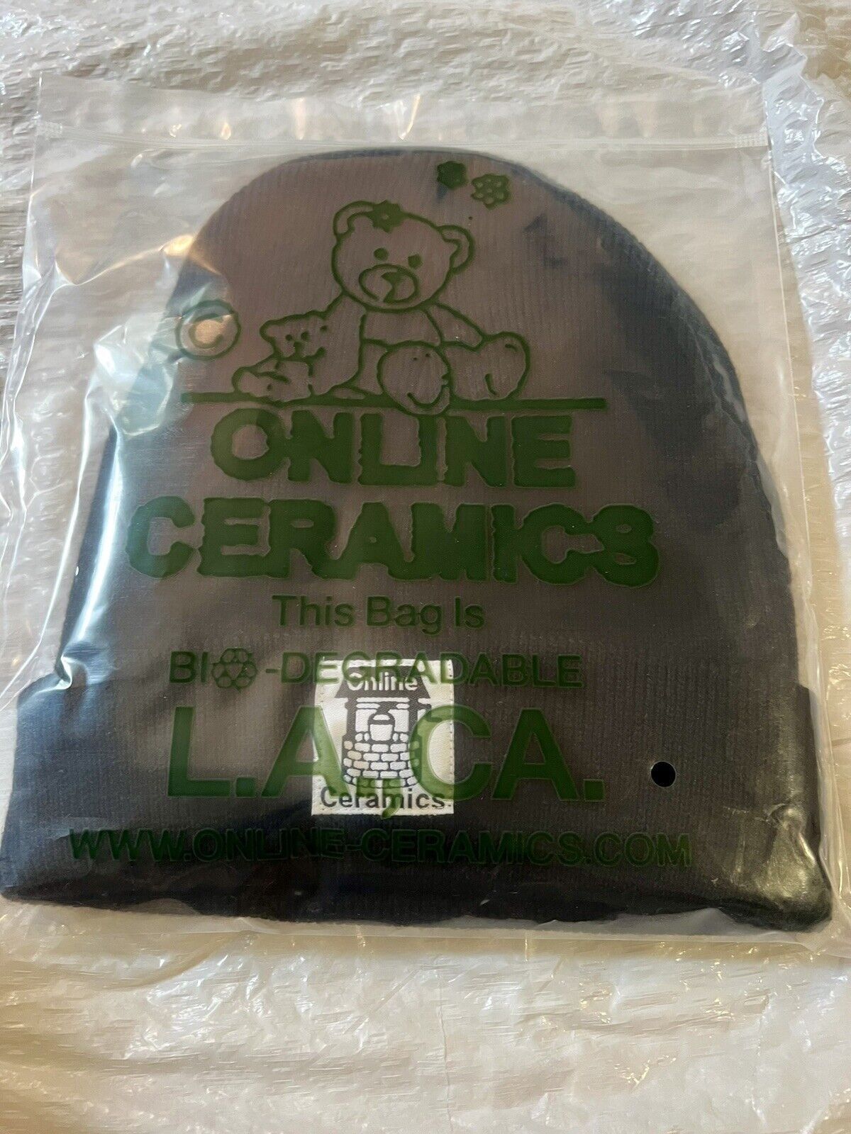 NEW - Online Ceramics Wishing Well beanie Hat! Black Logo knit toque RARE OOS