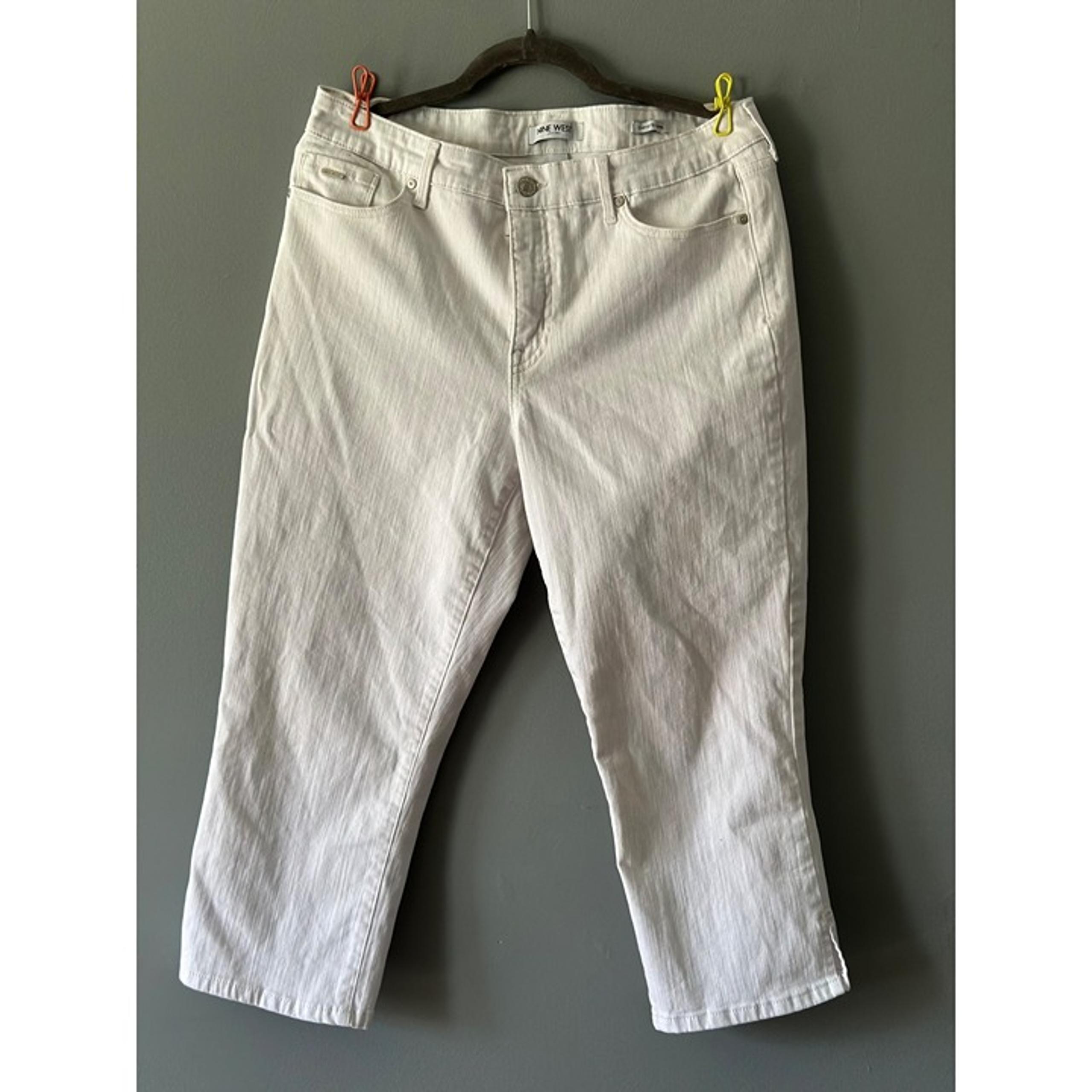 Nine West Chrystie Capri Jeans Size 14 Stretch Mid Rise Casual Summer Pants
