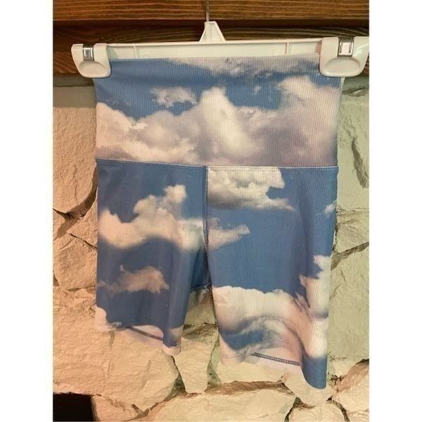 Beach Riot Azure Cloud Pull On Wide Waistband Biker Shorts Size Extra Small