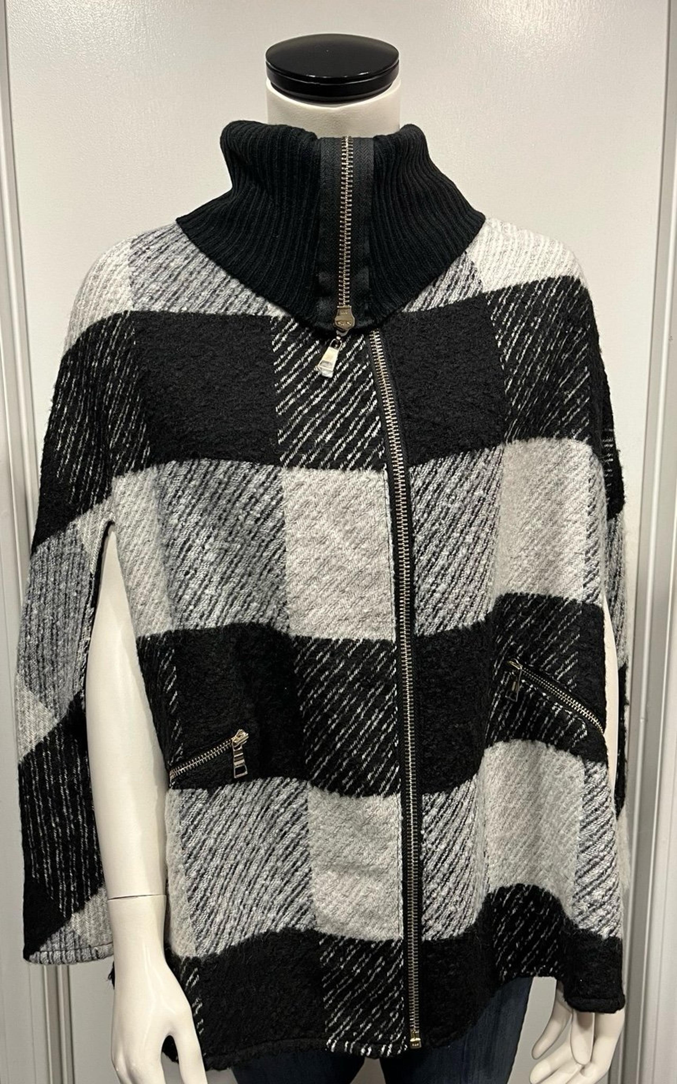 Cejon Black/White Tweed Cape OSFM New!