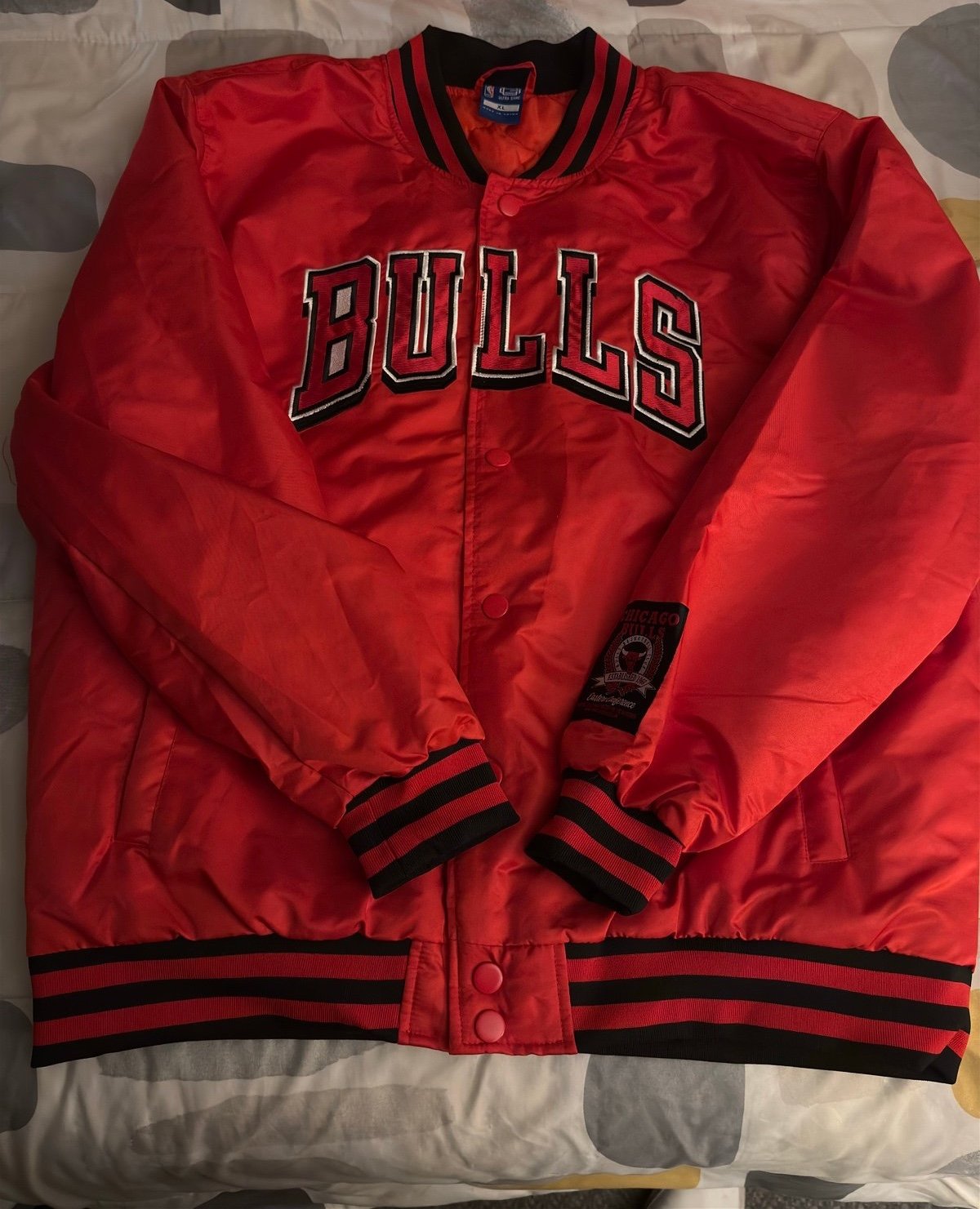 UNK Chicago Bulls Satin Red Jacket