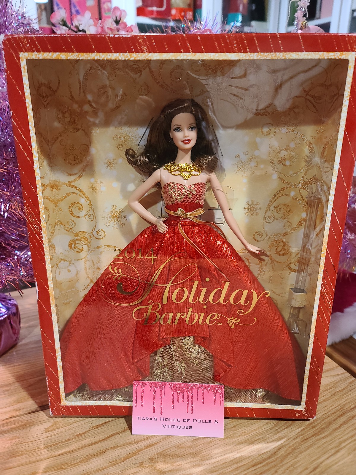 NEW! BEAUTIFUL & SPARKLY 2014 HOLIDAY BRUNETTE BARBIE!