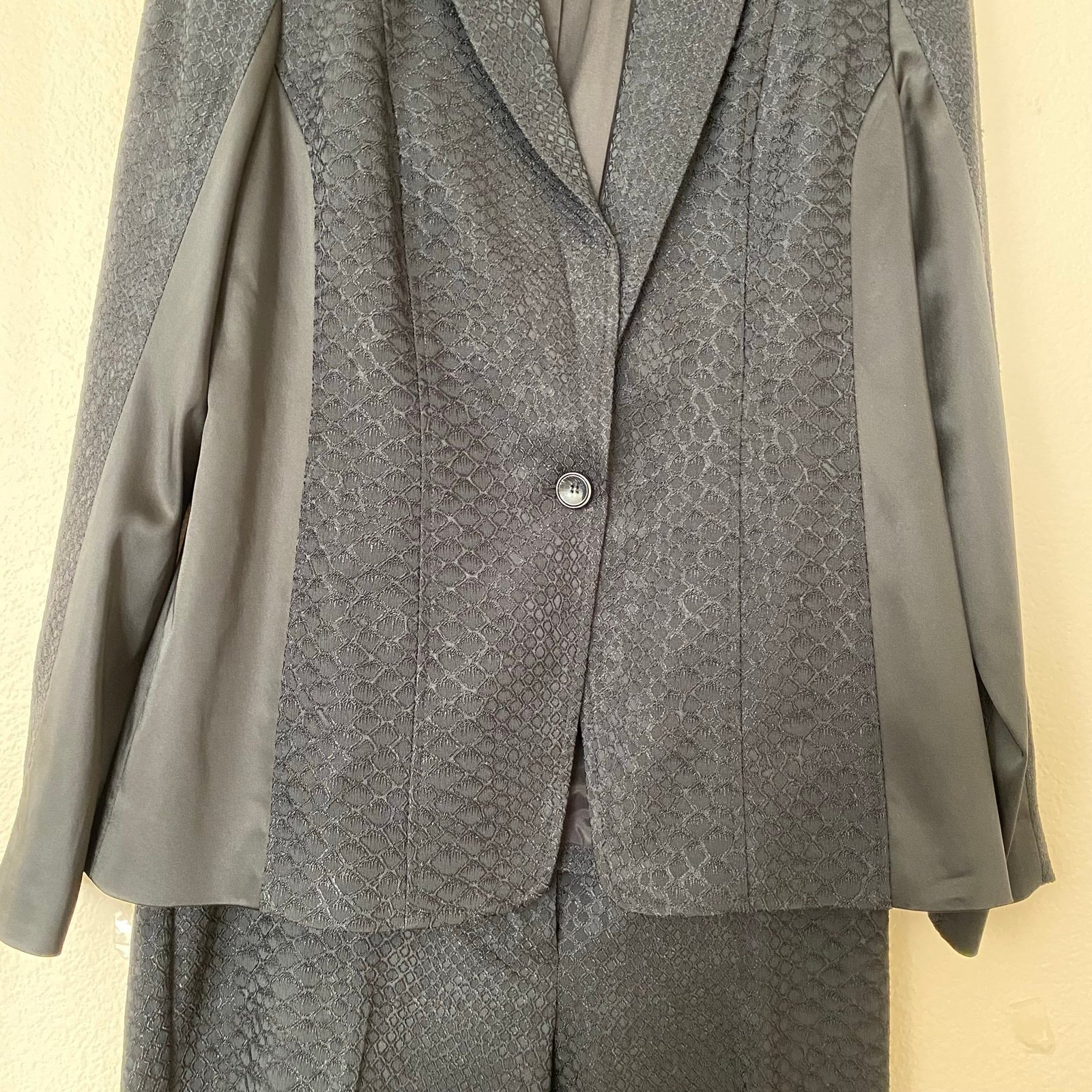 NWOT Cache Contour Collection New Black Jacket with Pants-Suit