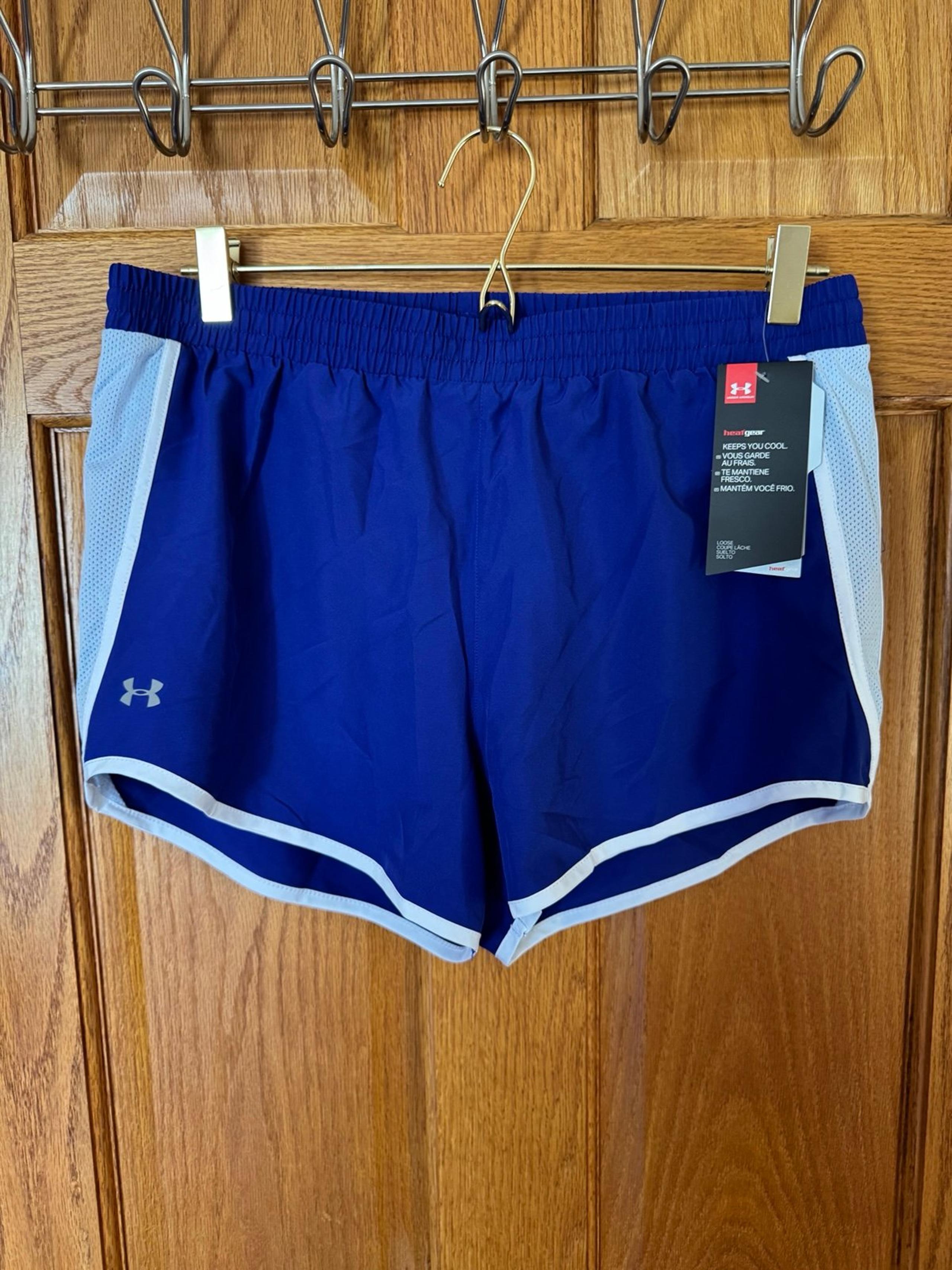 NWT Women’s Under Armour shorts medium