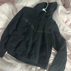Woman’s Nike tech