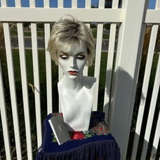 NWT Rooted Platinum Wig , Flip Style Snrhetic